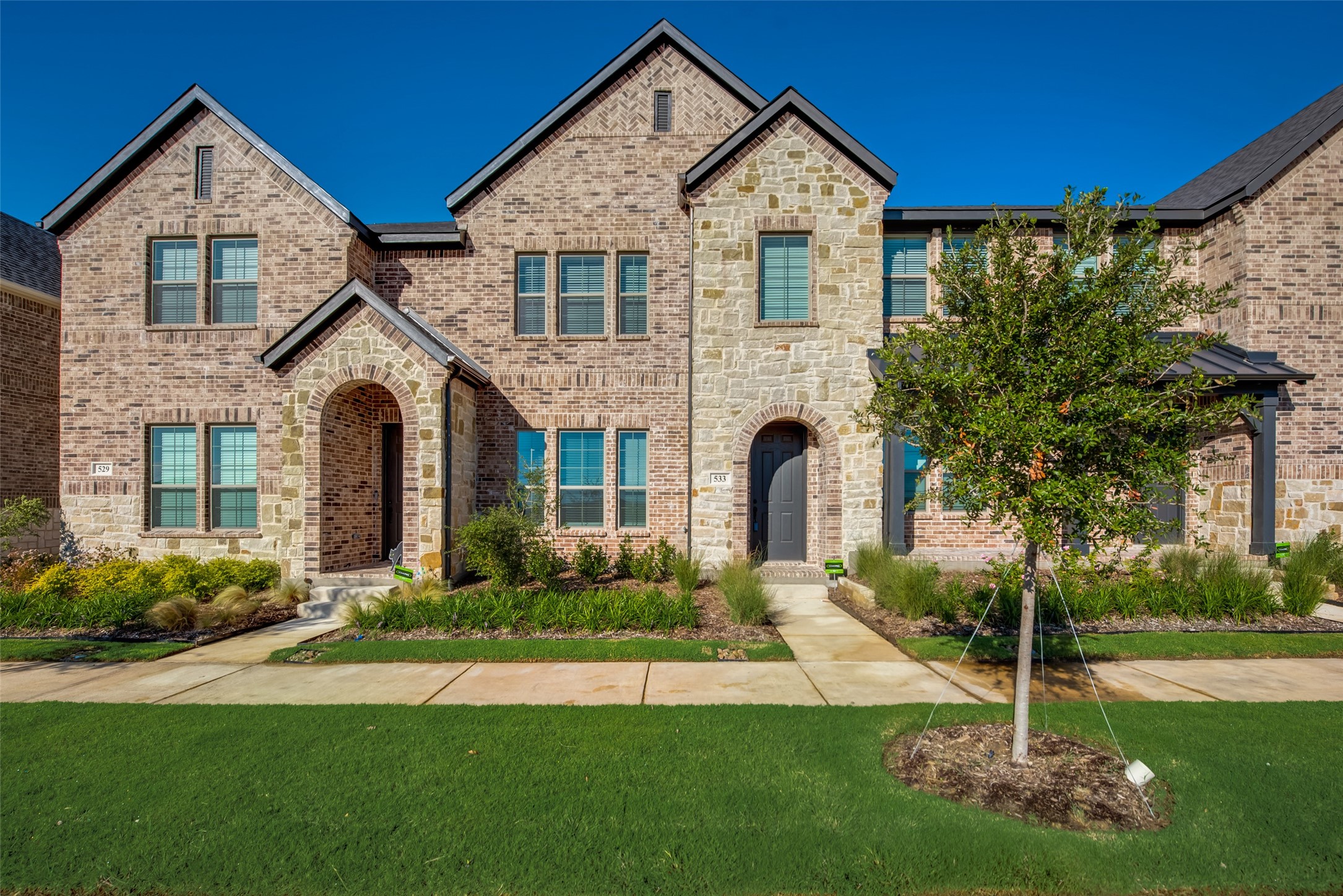533 Parkside Drive