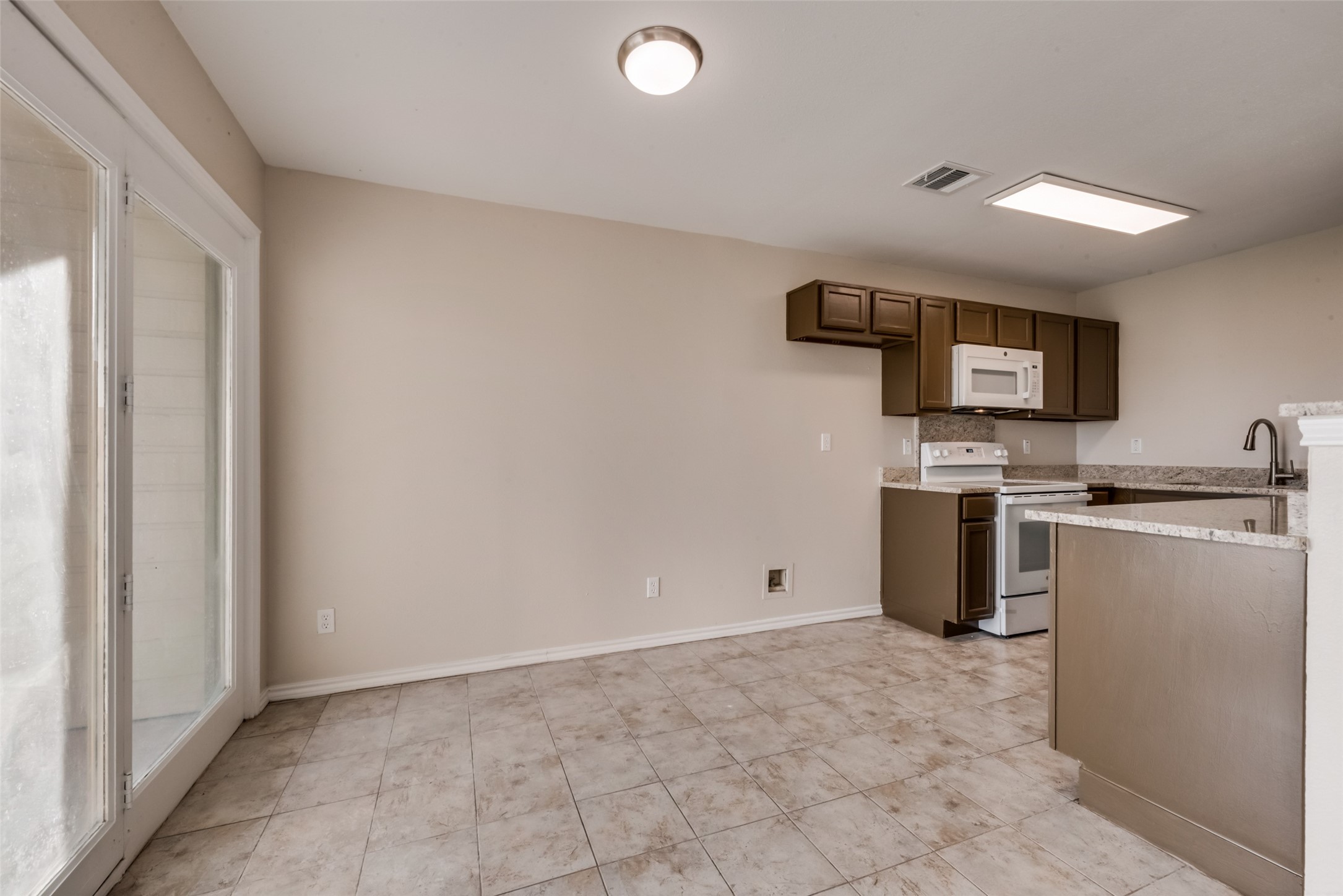 5901 Lake Hubbard Parkway 163