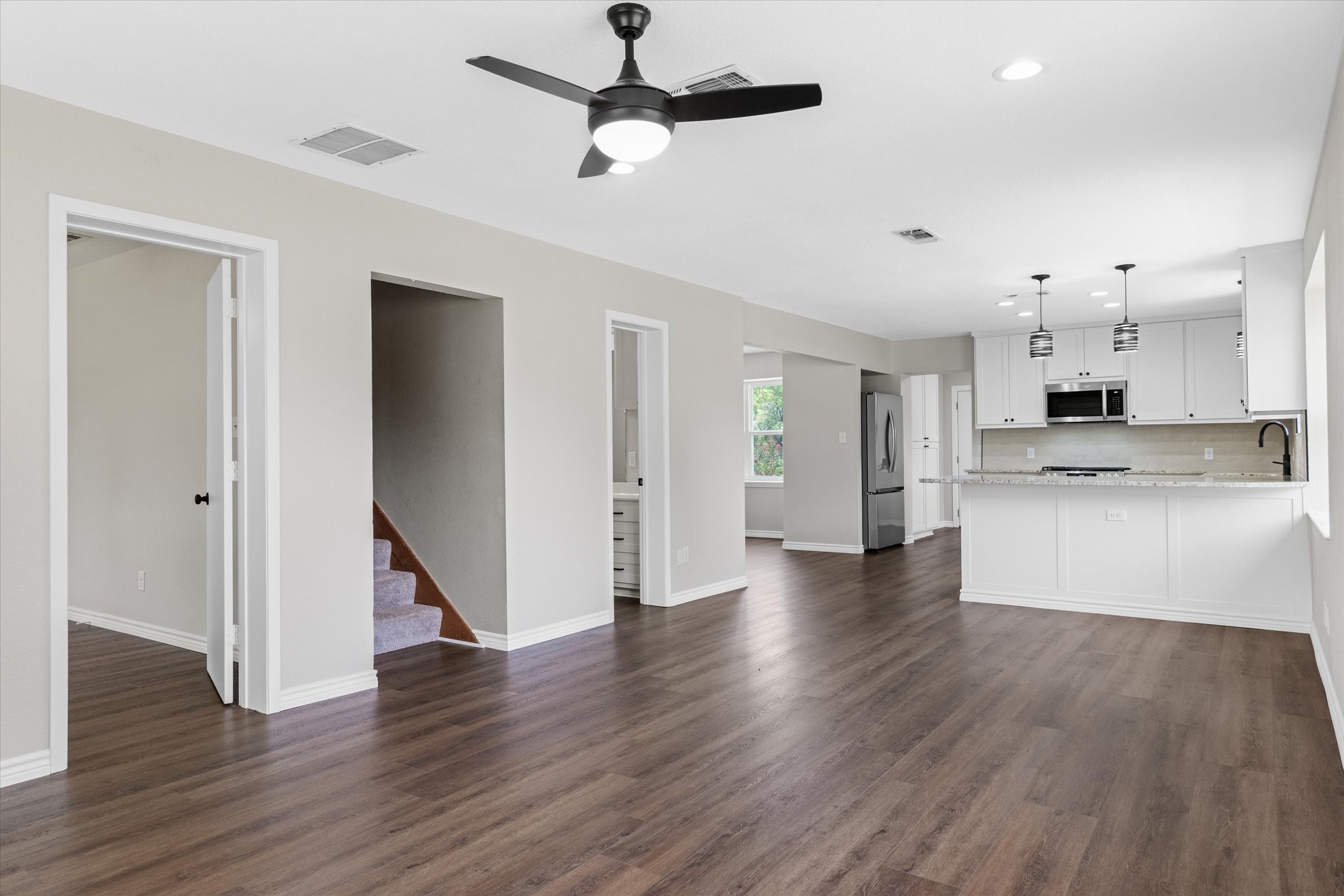 3672 FM 1861