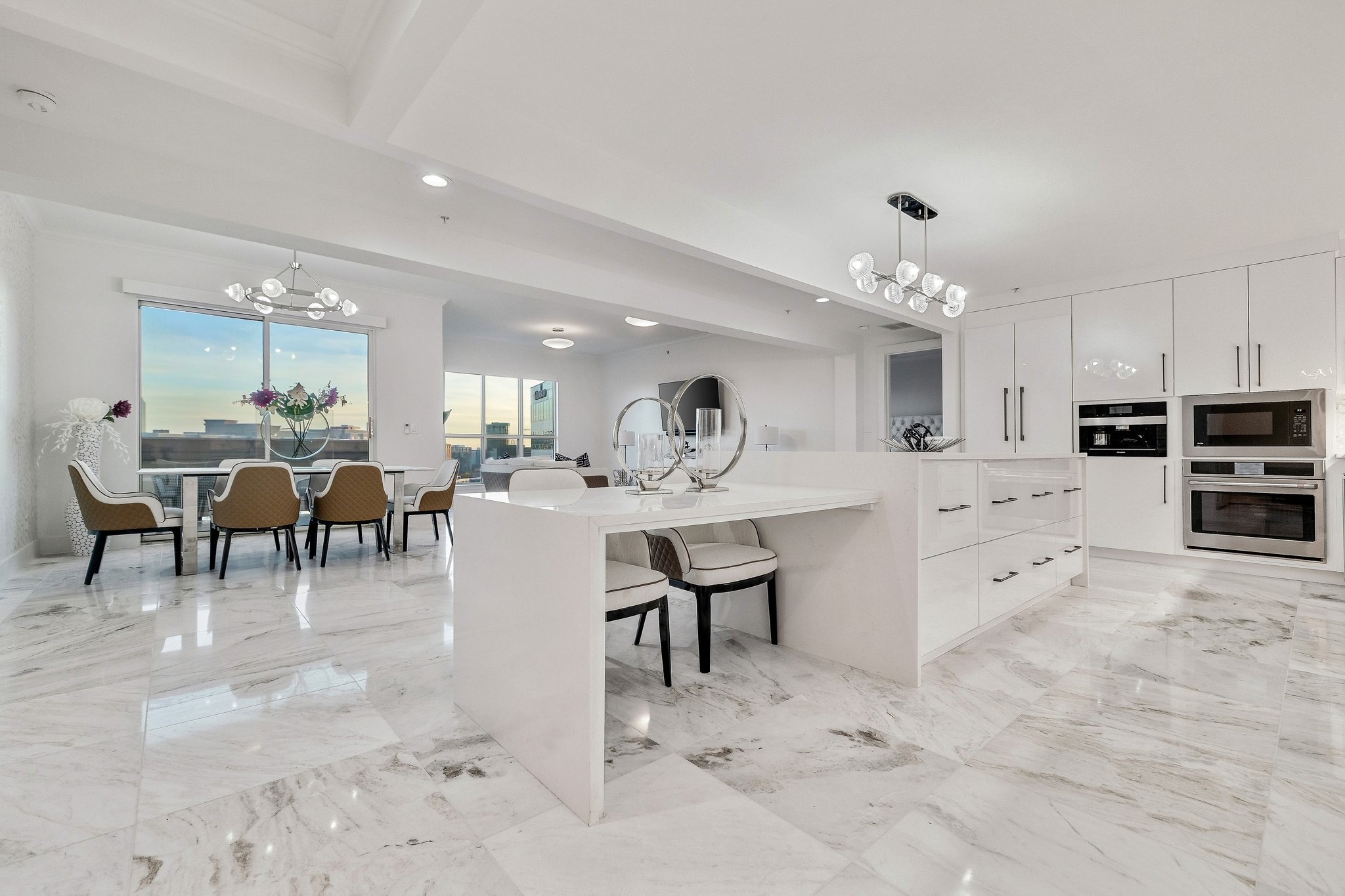 3401 Lee Parkway 1503