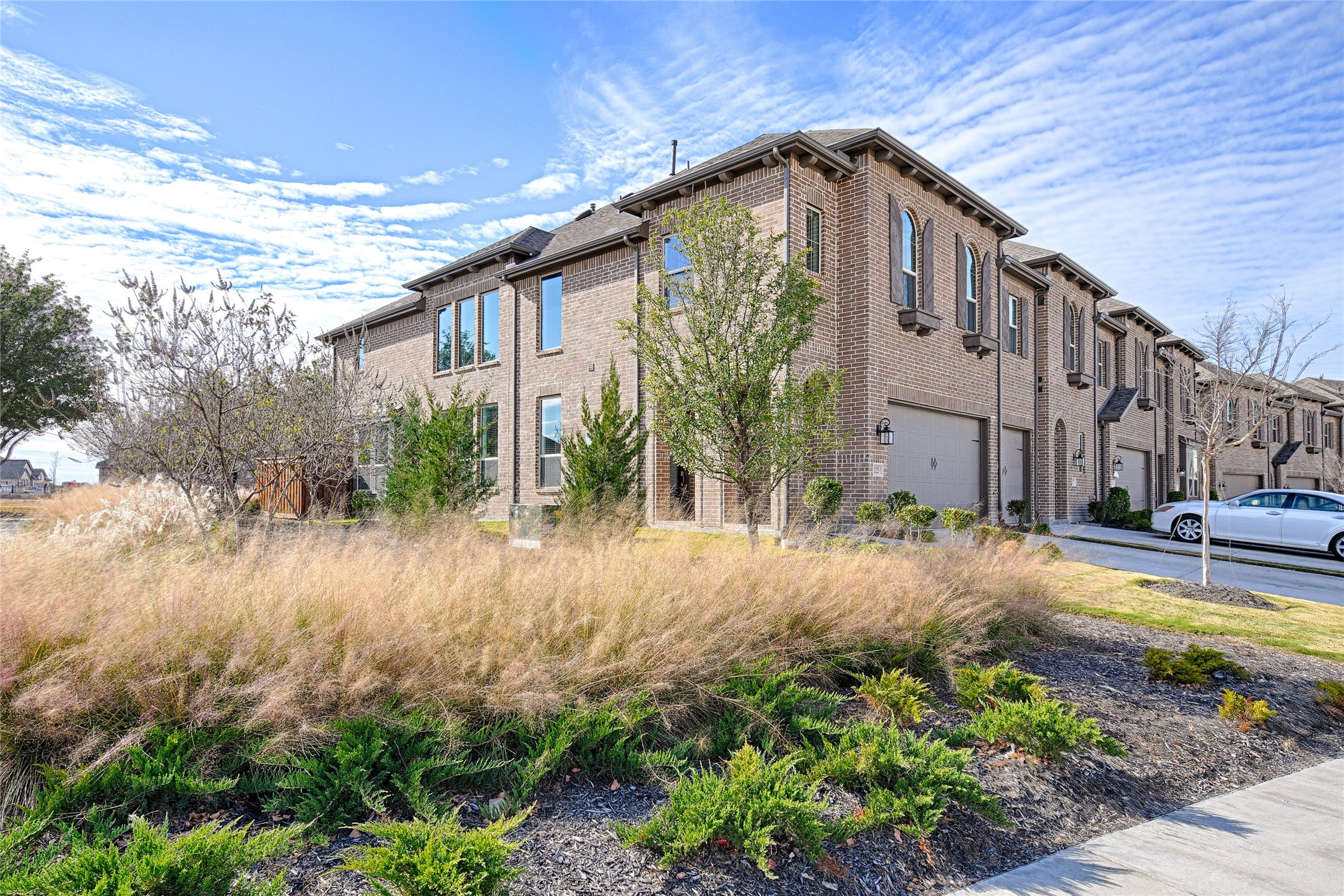 1125 Queensdown Way