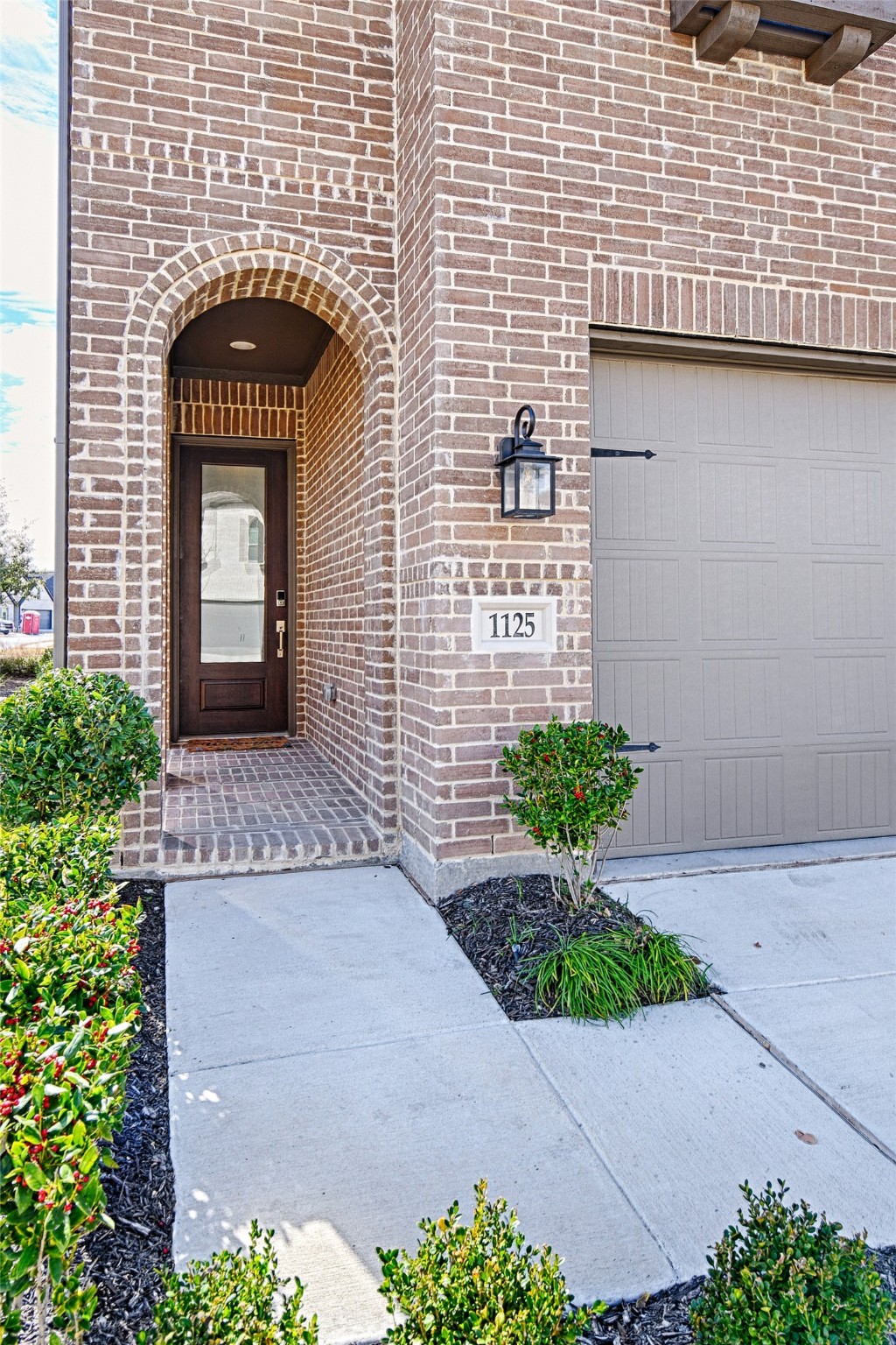 1125 Queensdown Way
