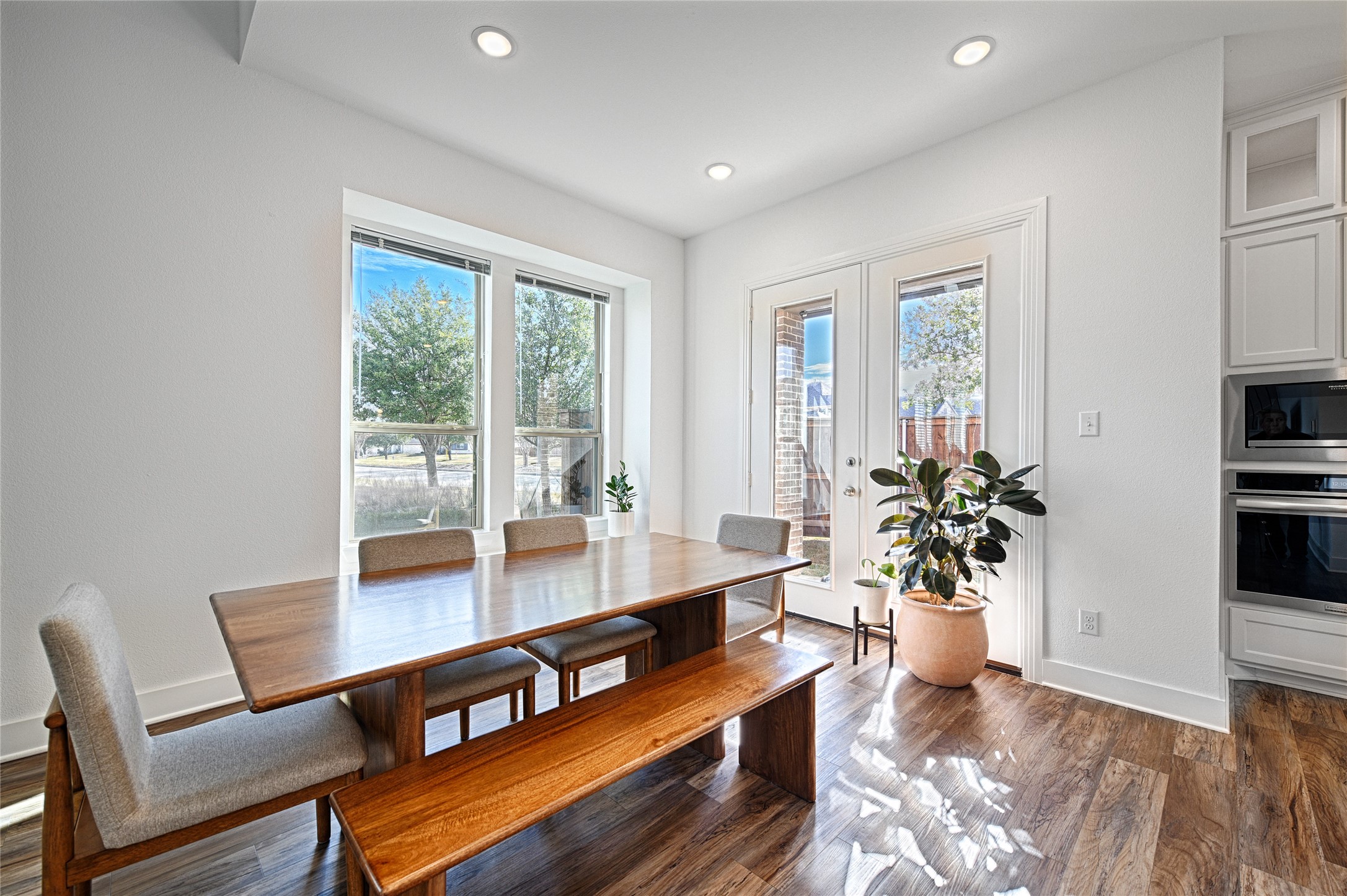 1125 Queensdown Way