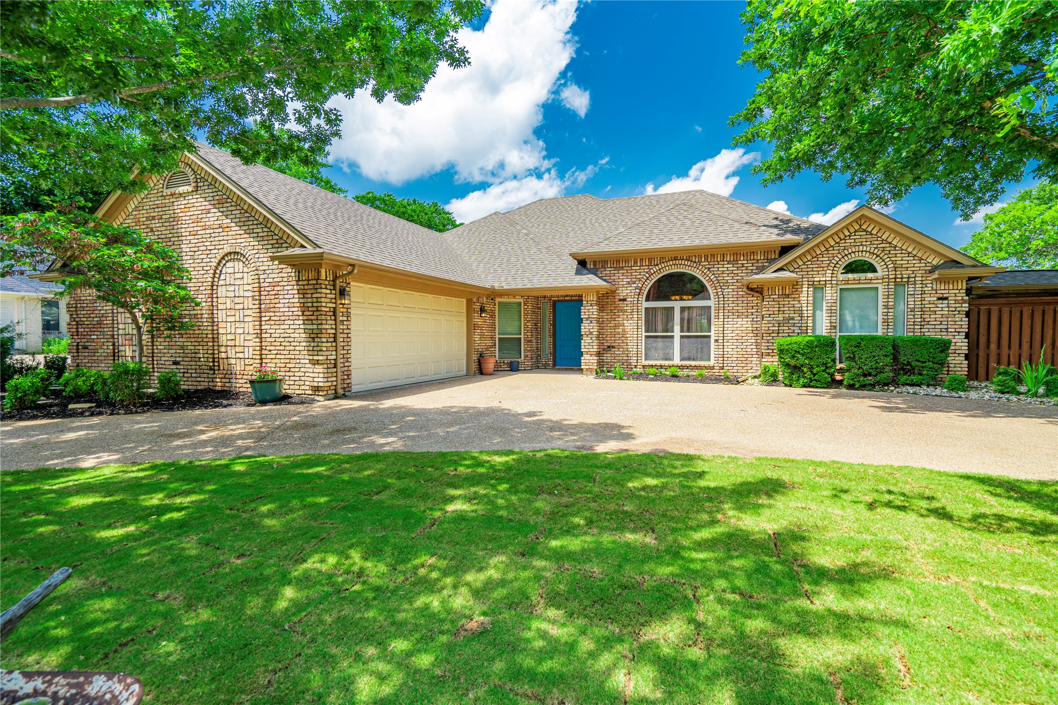 1925 Maplewood Drive