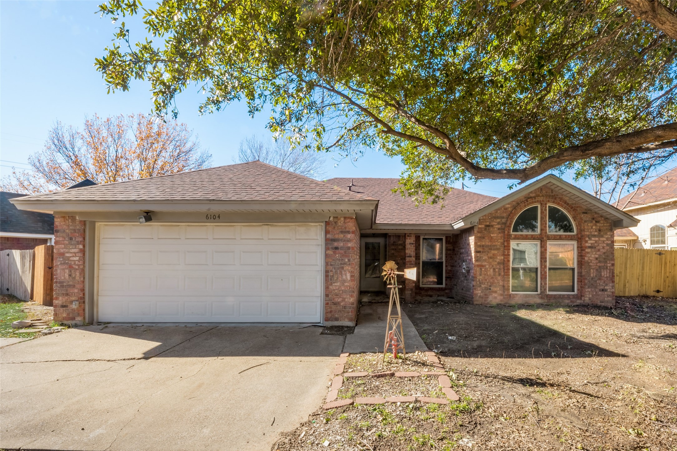 6104 Heatherglen Drive