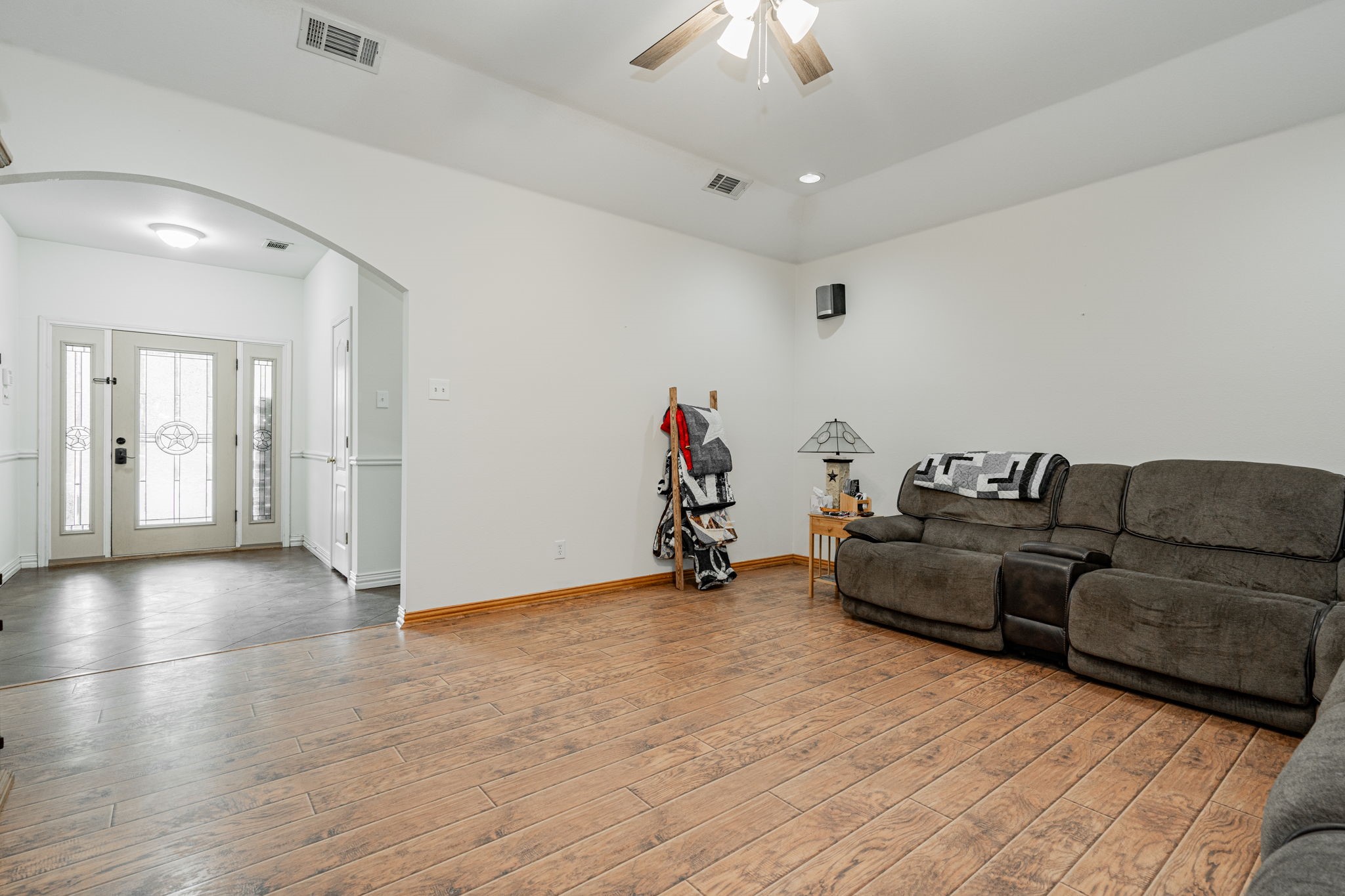 201 W Oak Street