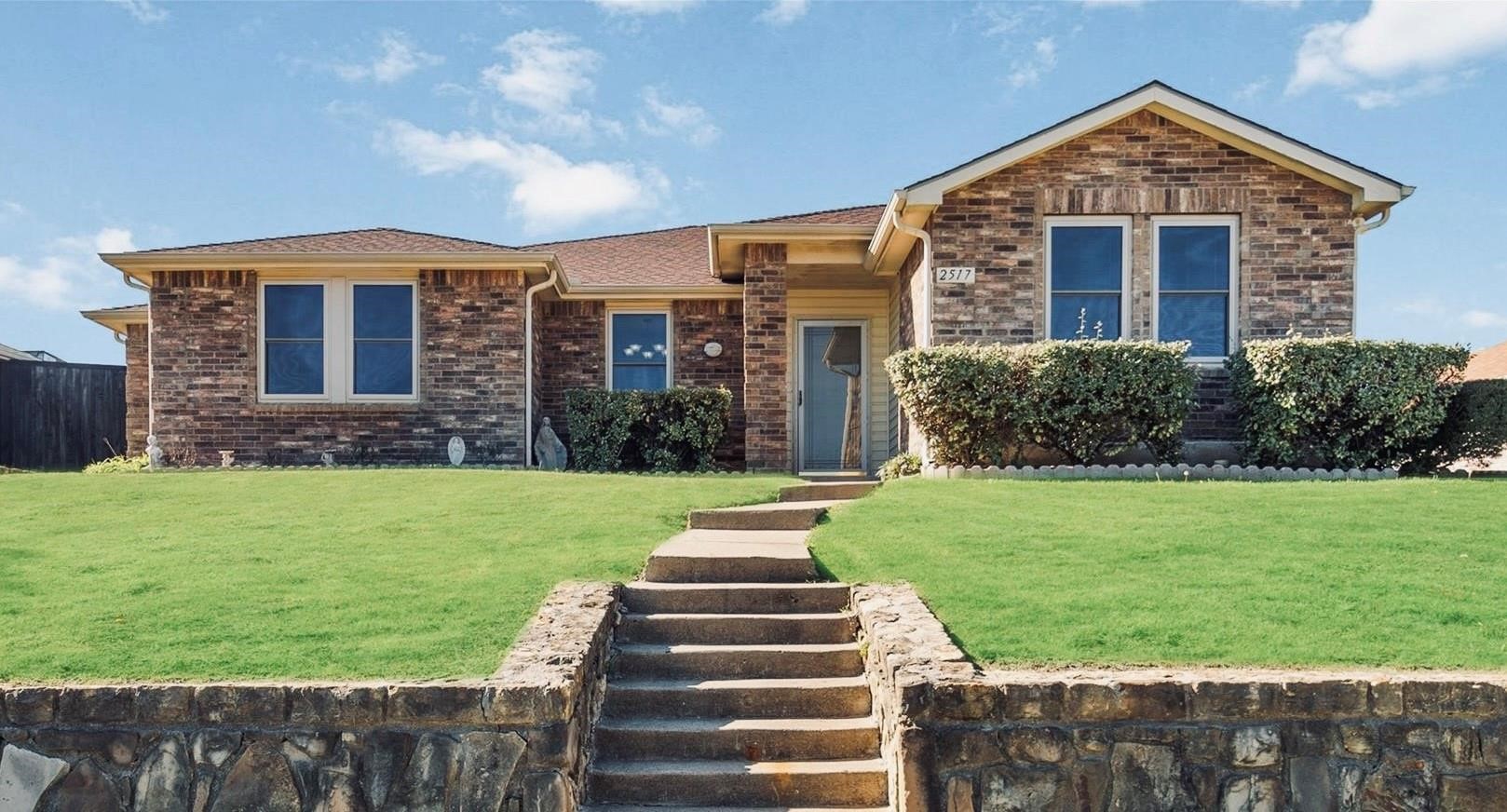 2517 Comstock Lane
