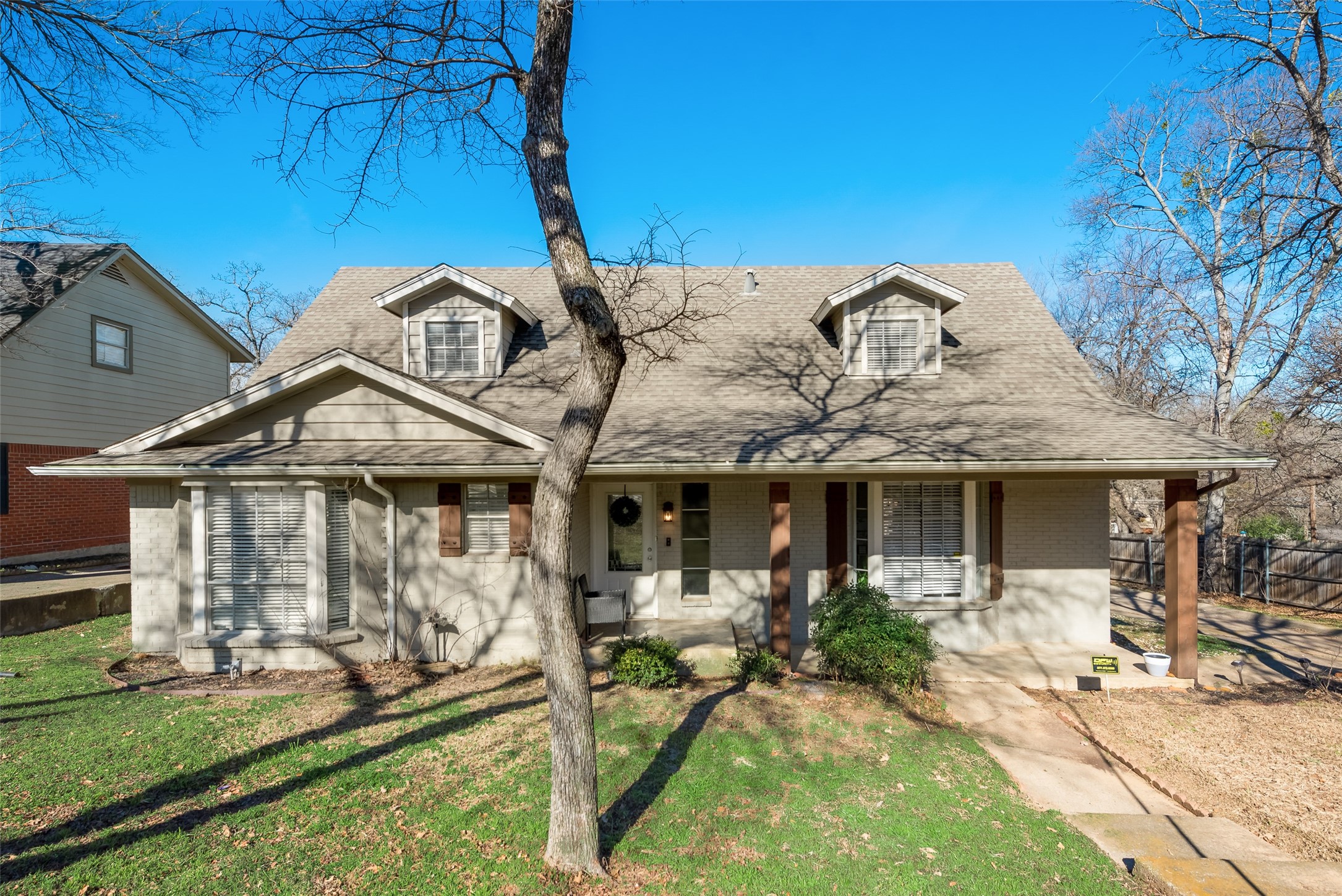 822 N Bowen Road
