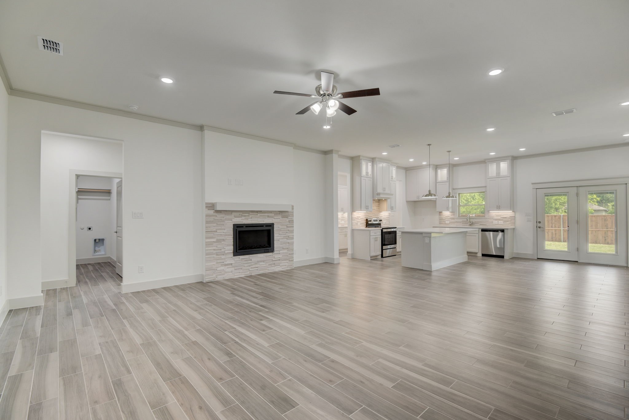 200 Swallowtail Lane