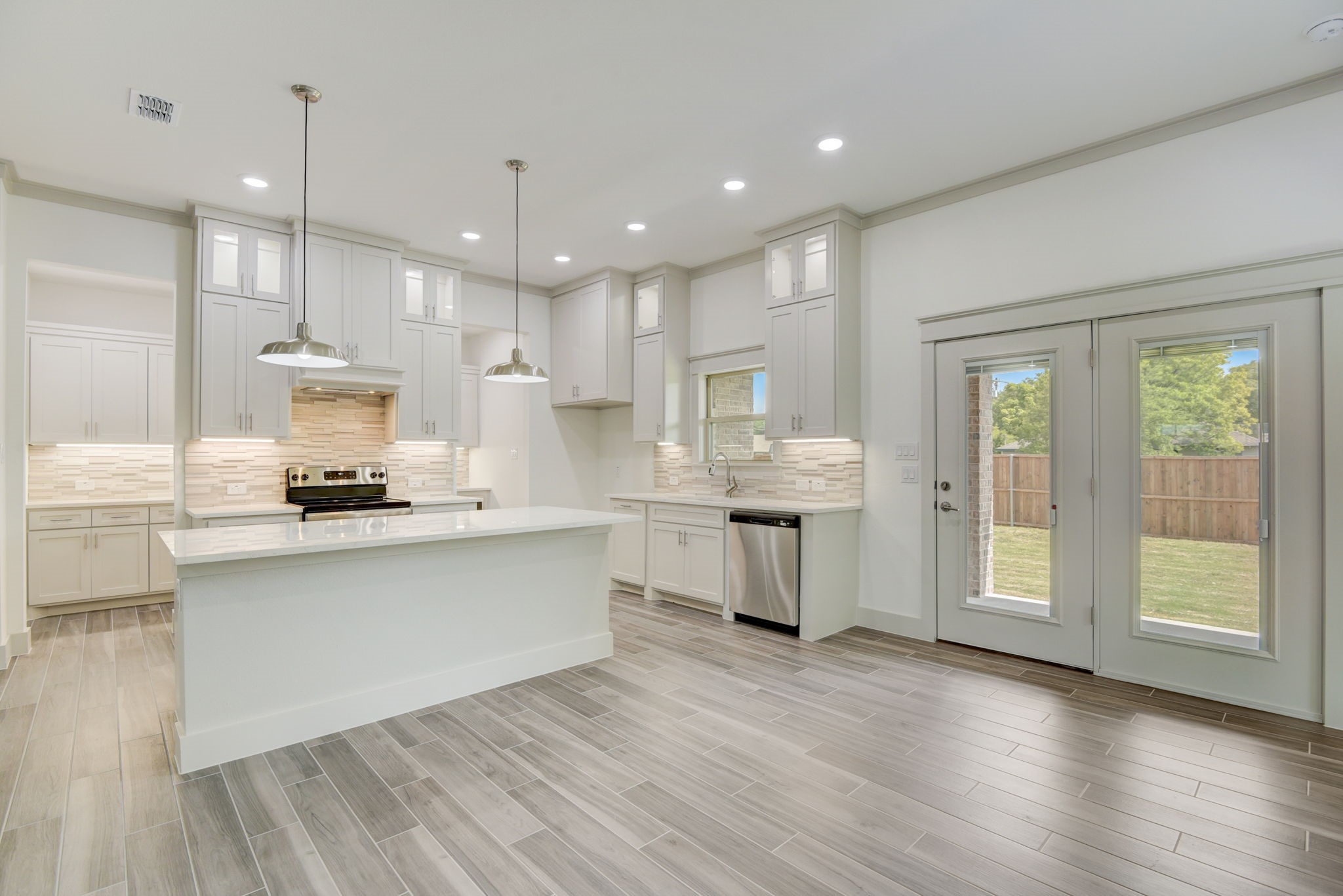 200 Swallowtail Lane