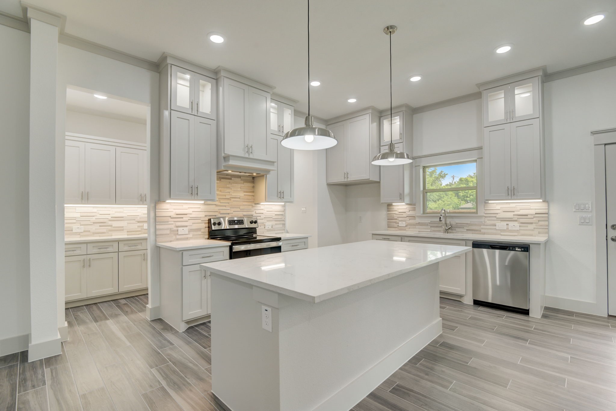 200 Swallowtail Lane