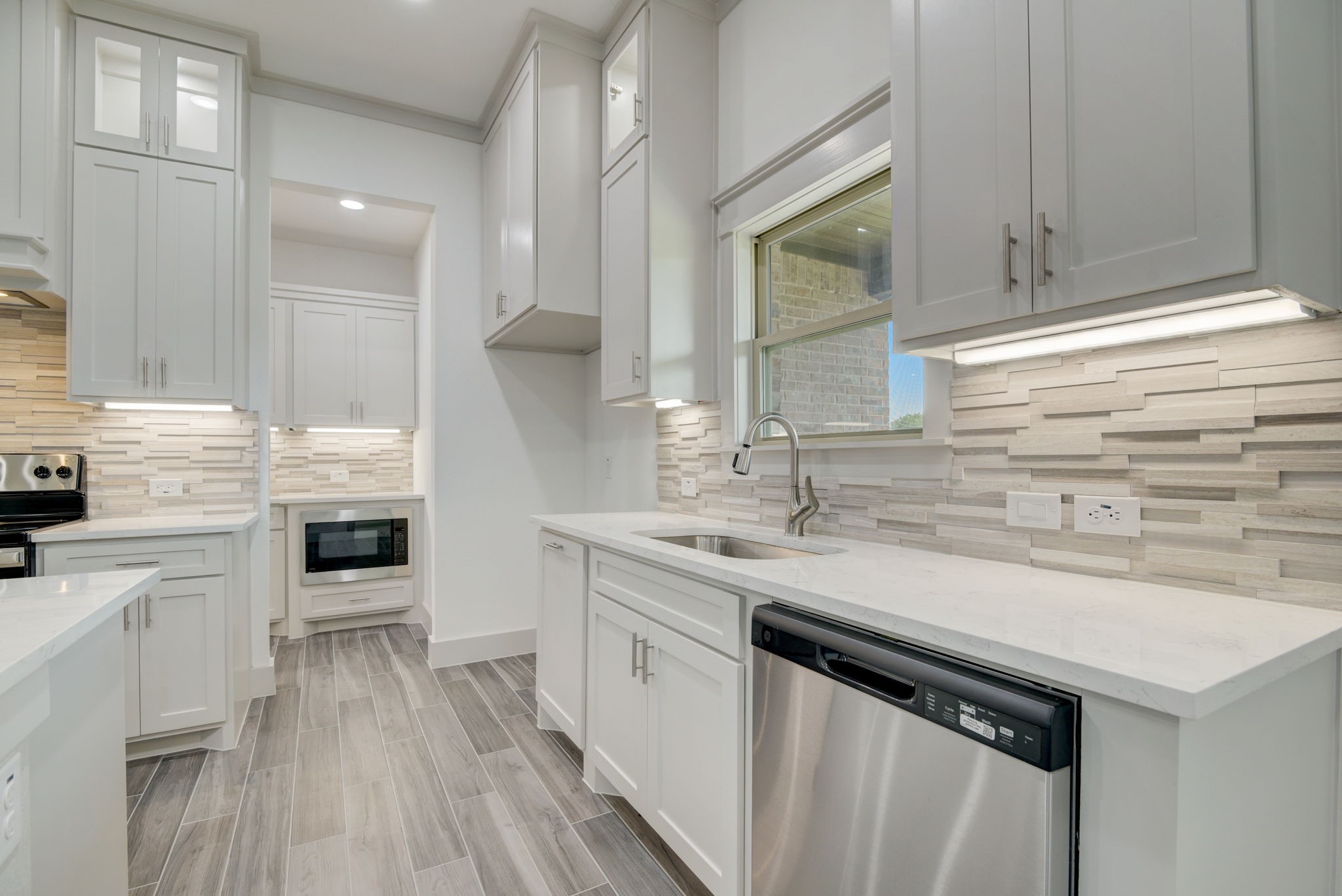 200 Swallowtail Lane