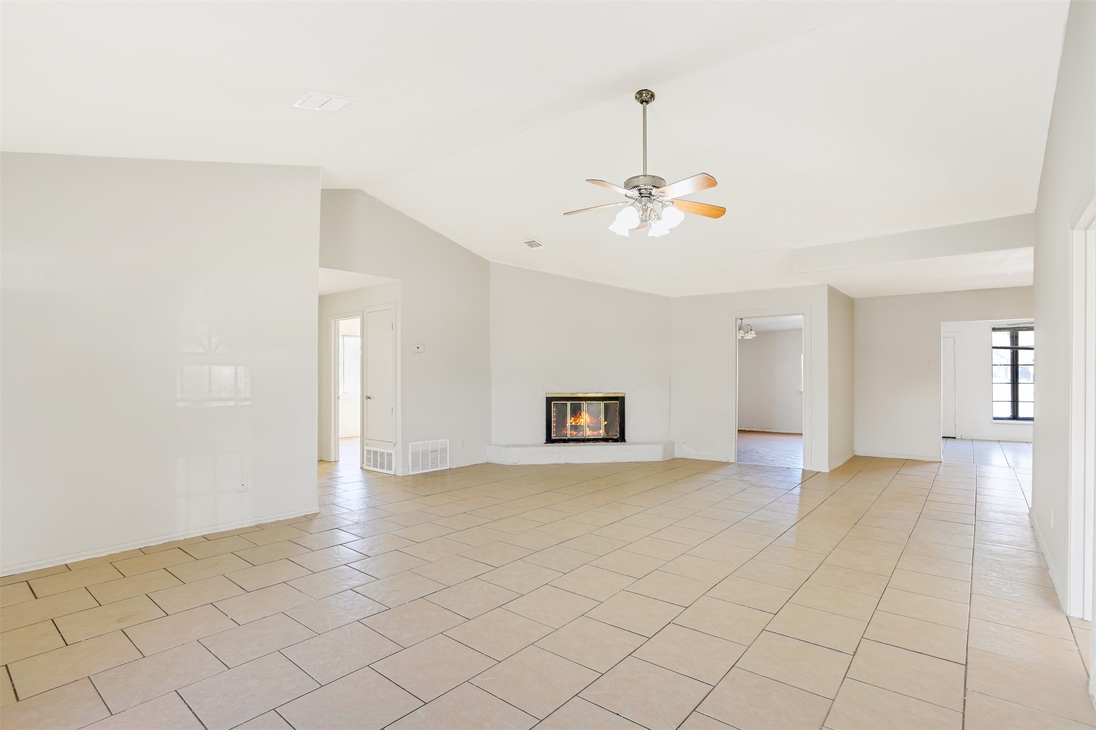 425 Cloverdale Lane