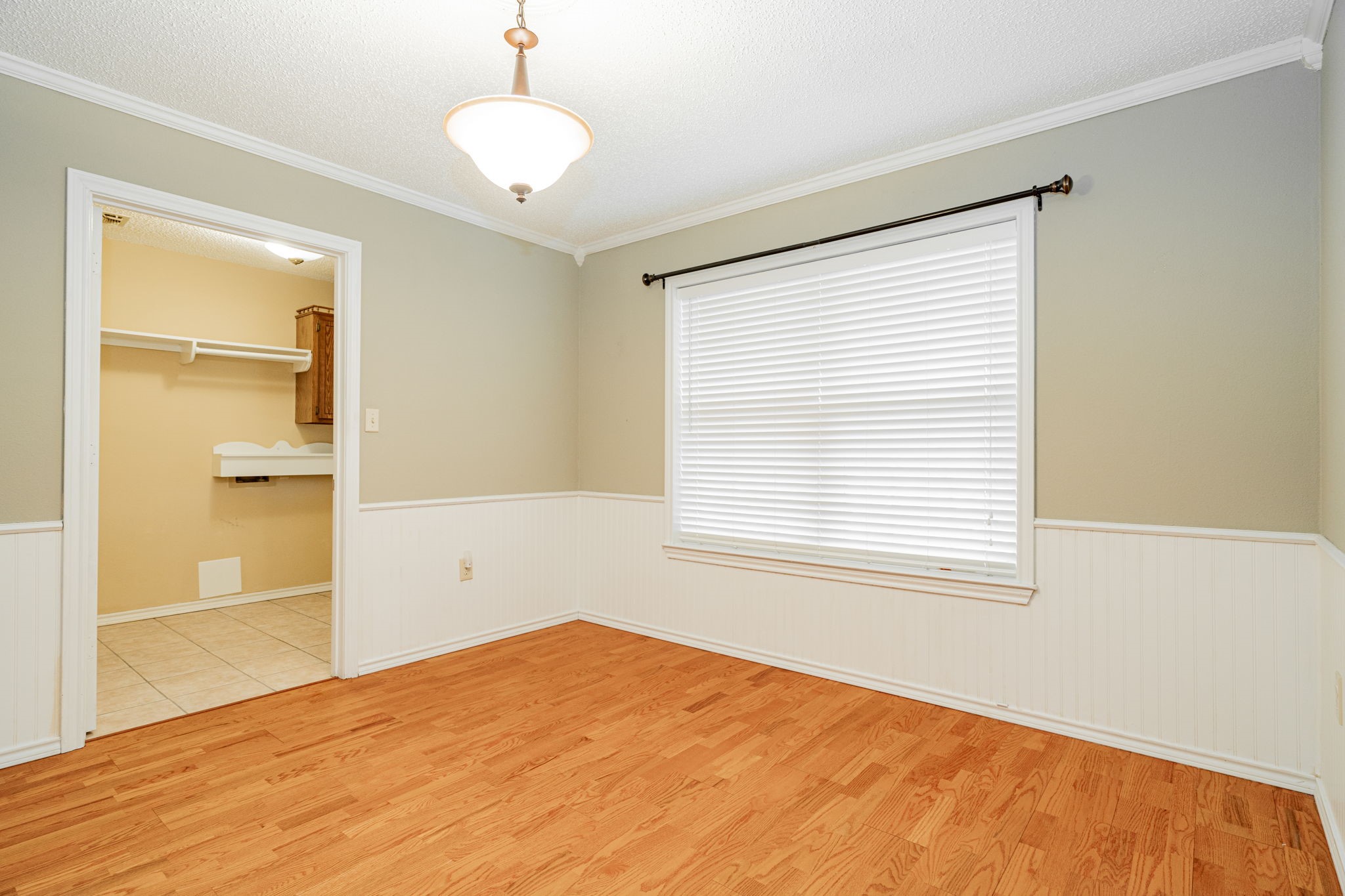 810 County Road 35850