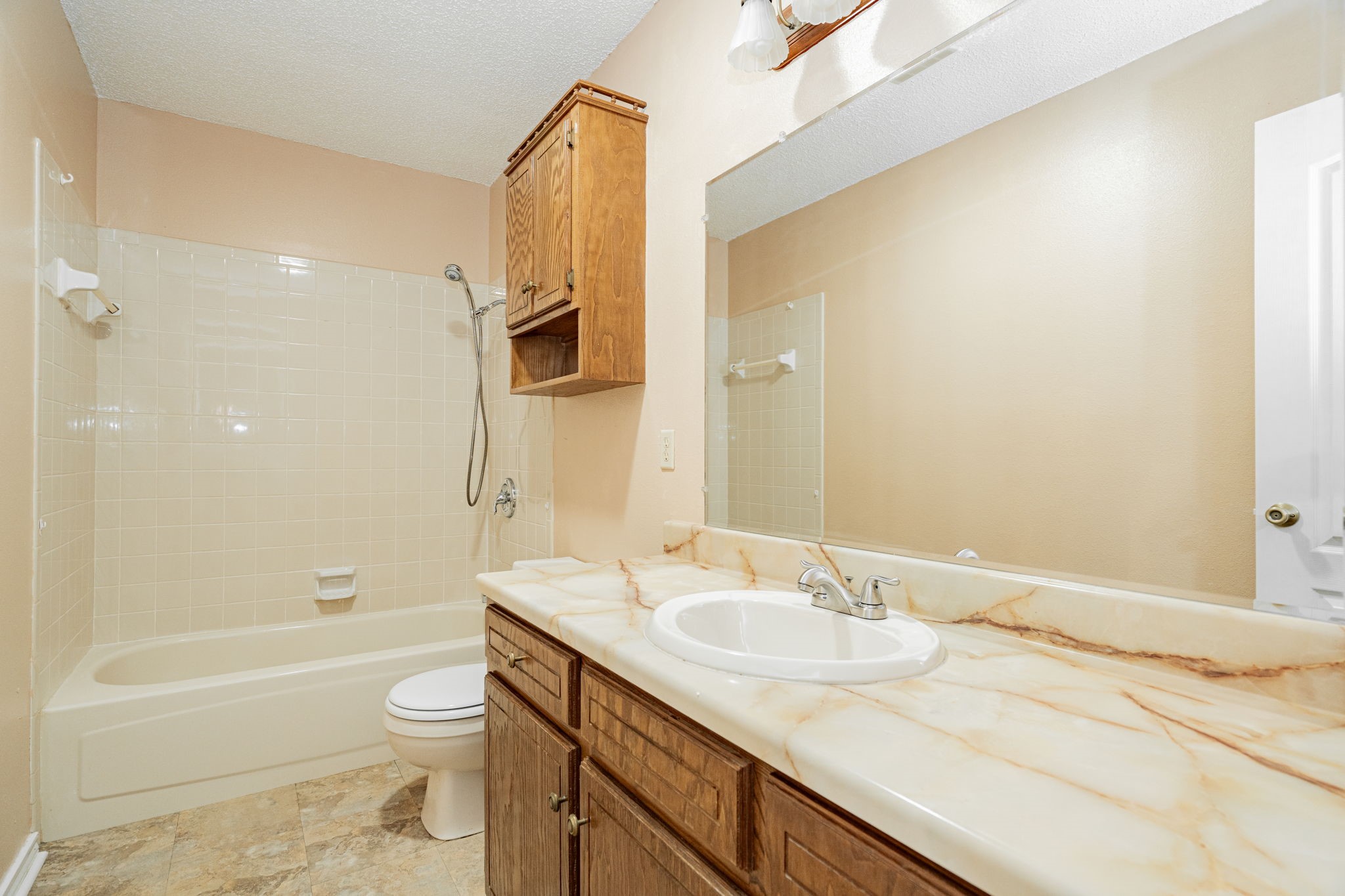 810 County Road 35850