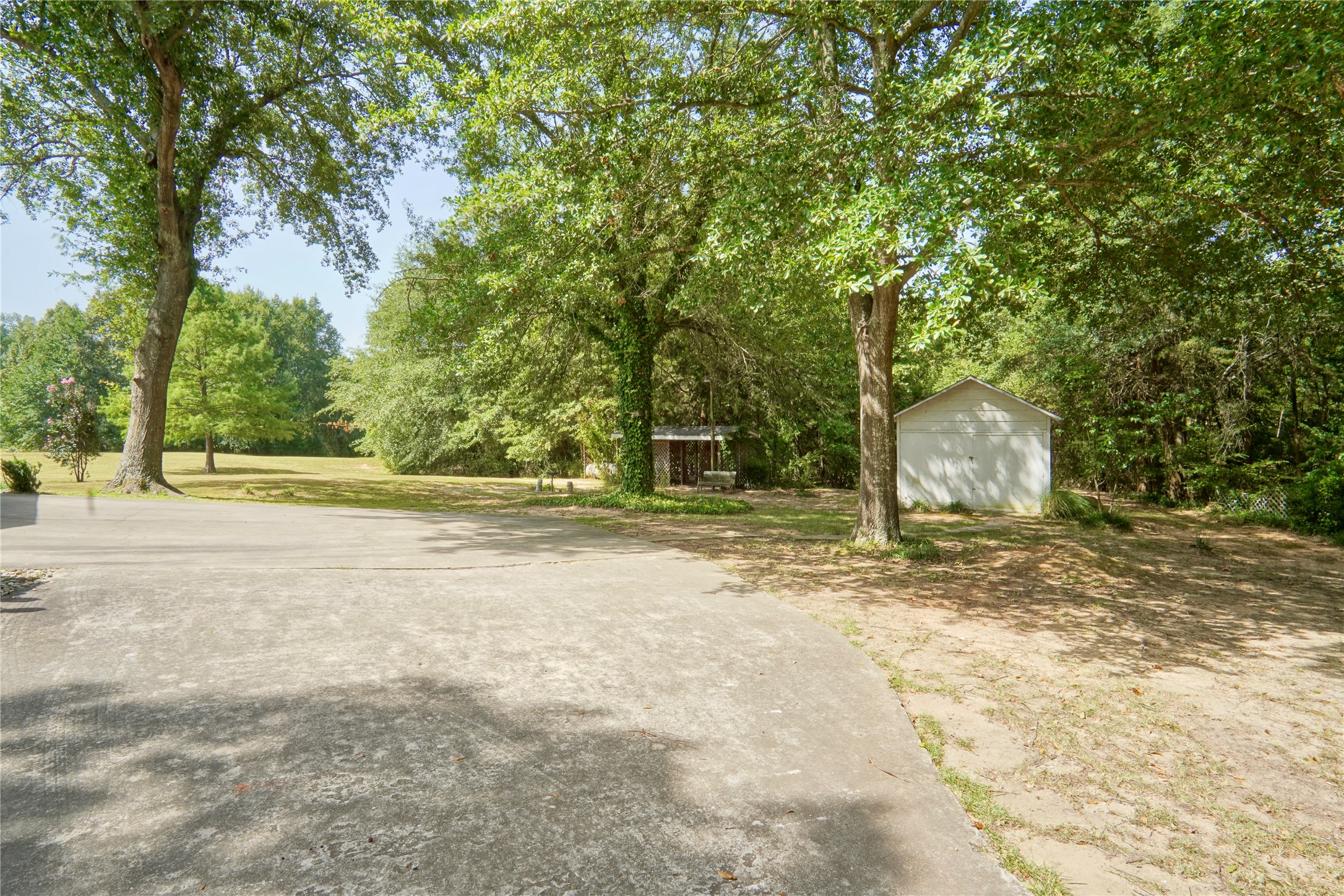 810 County Road 35850