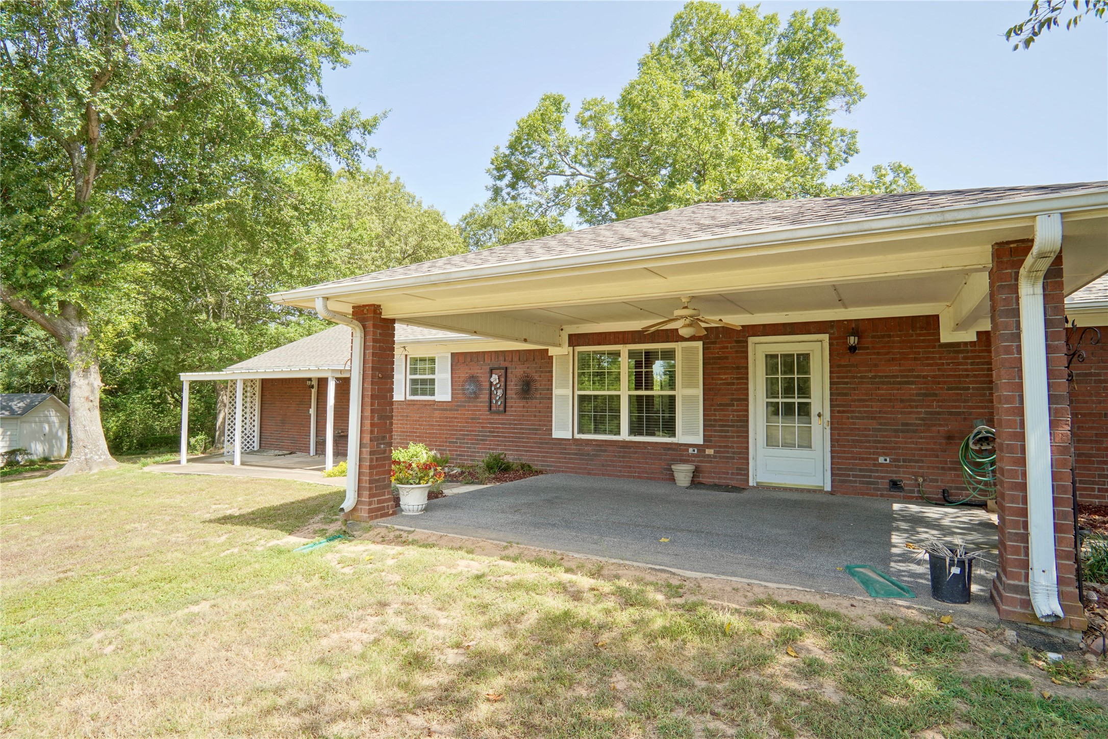 810 County Road 35850