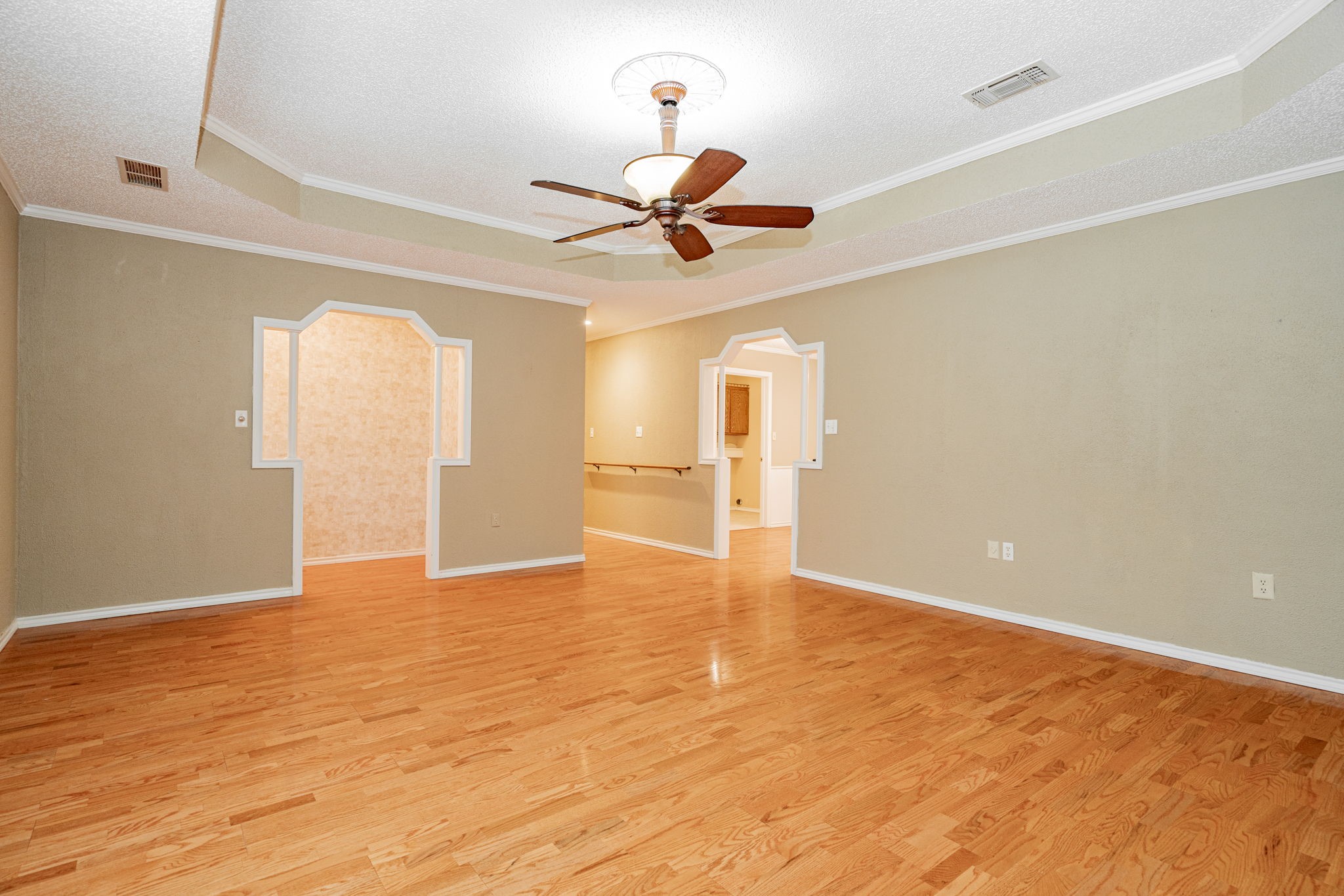 810 County Road 35850