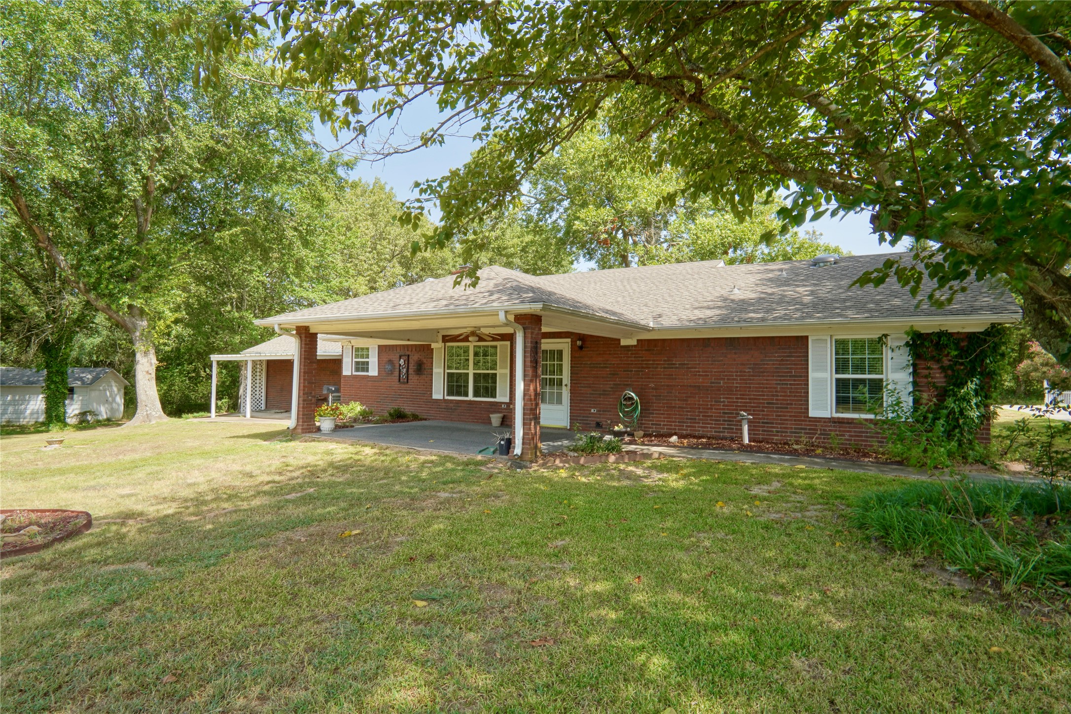 810 County Road 35850