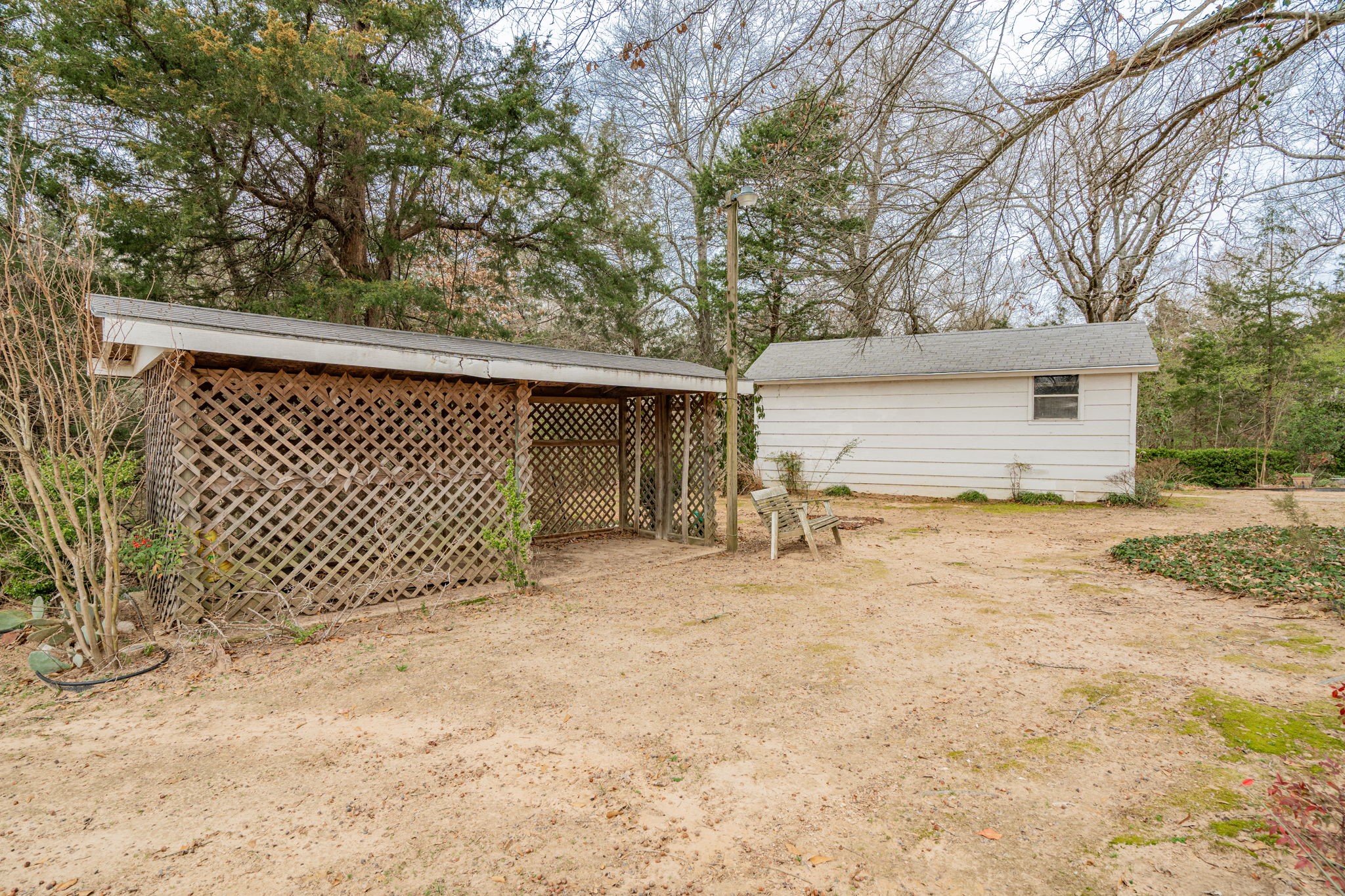 810 County Road 35850