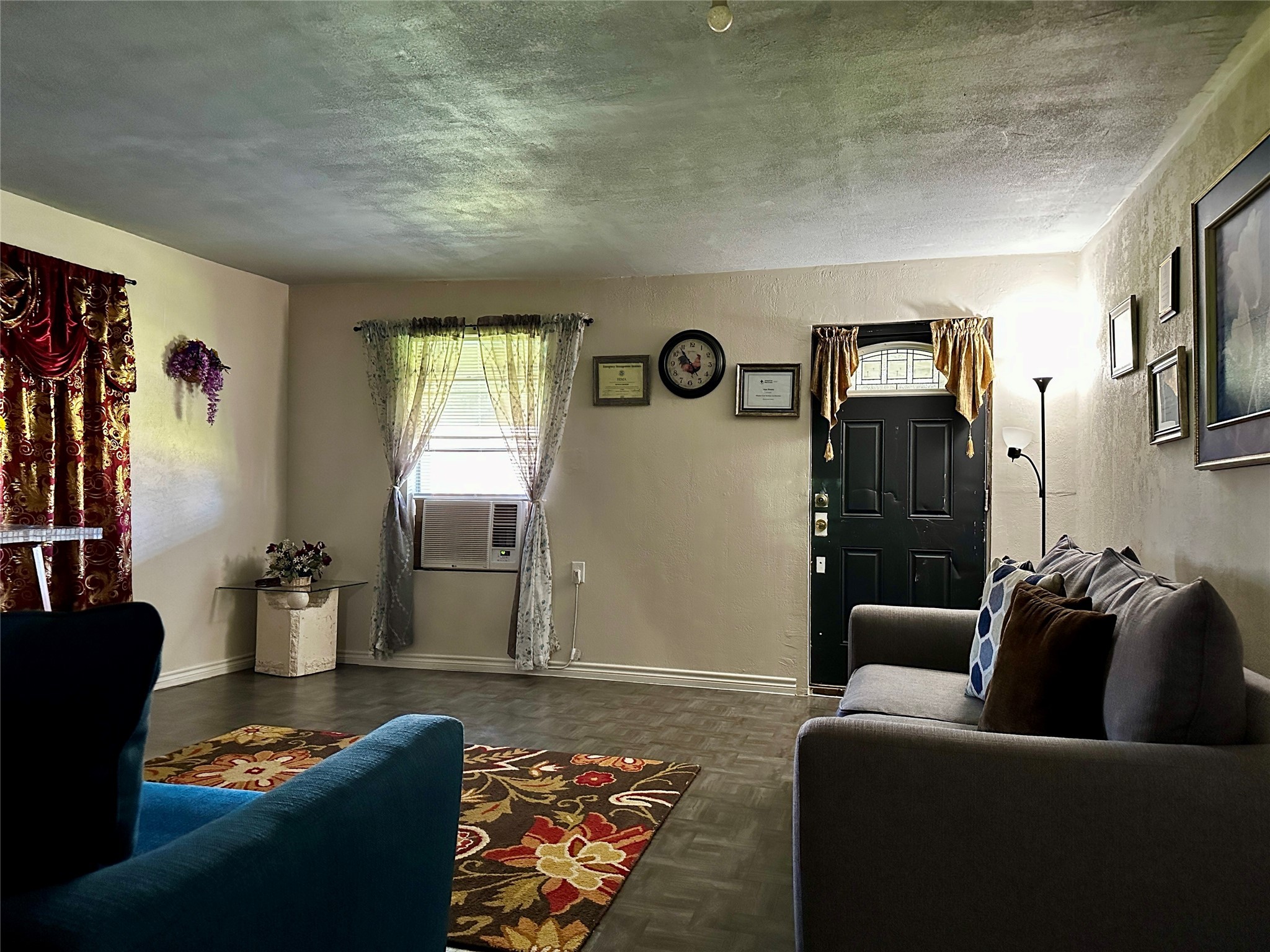 705 W Cedar Creek Parkway