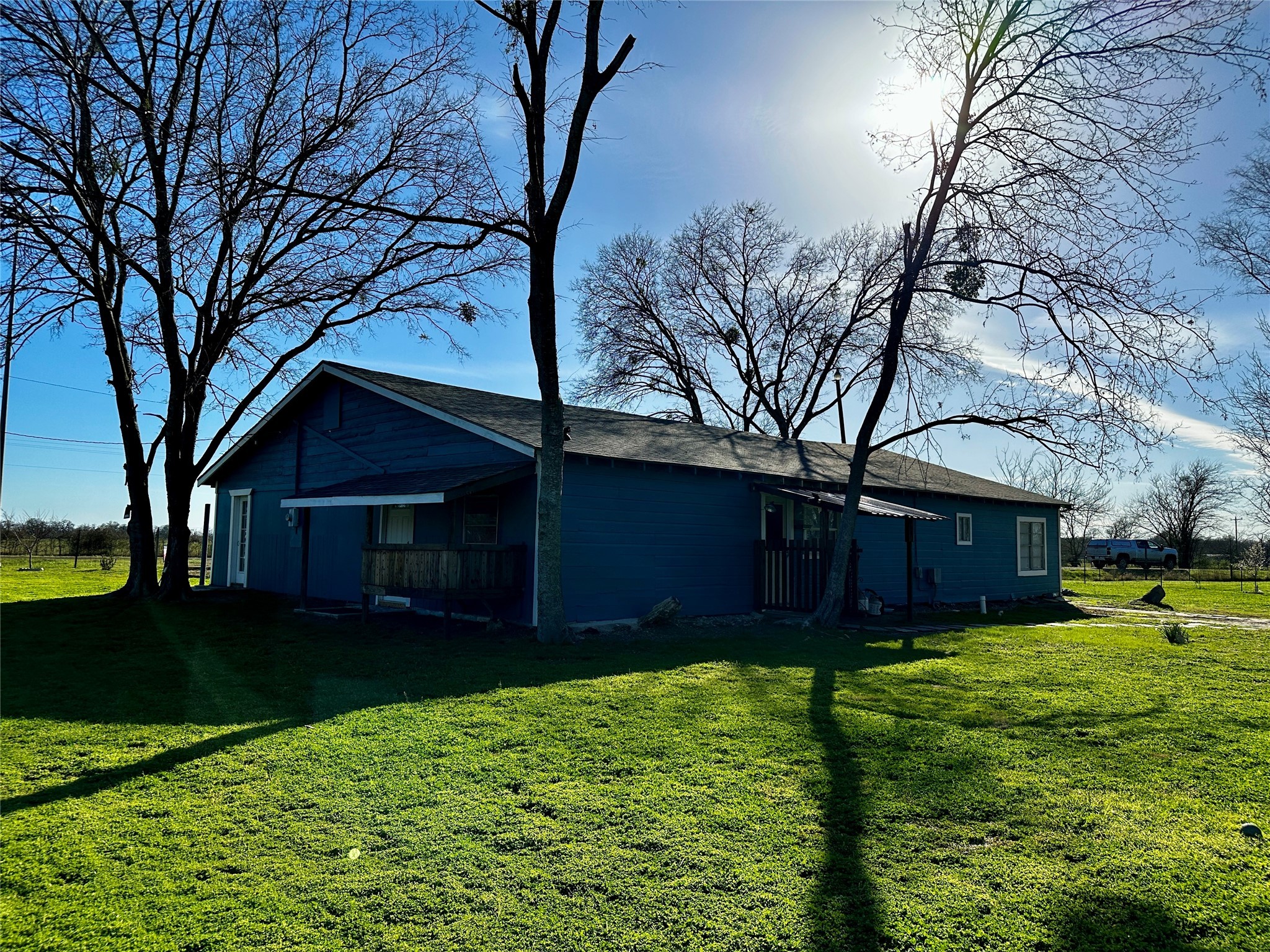 705 W Cedar Creek Parkway