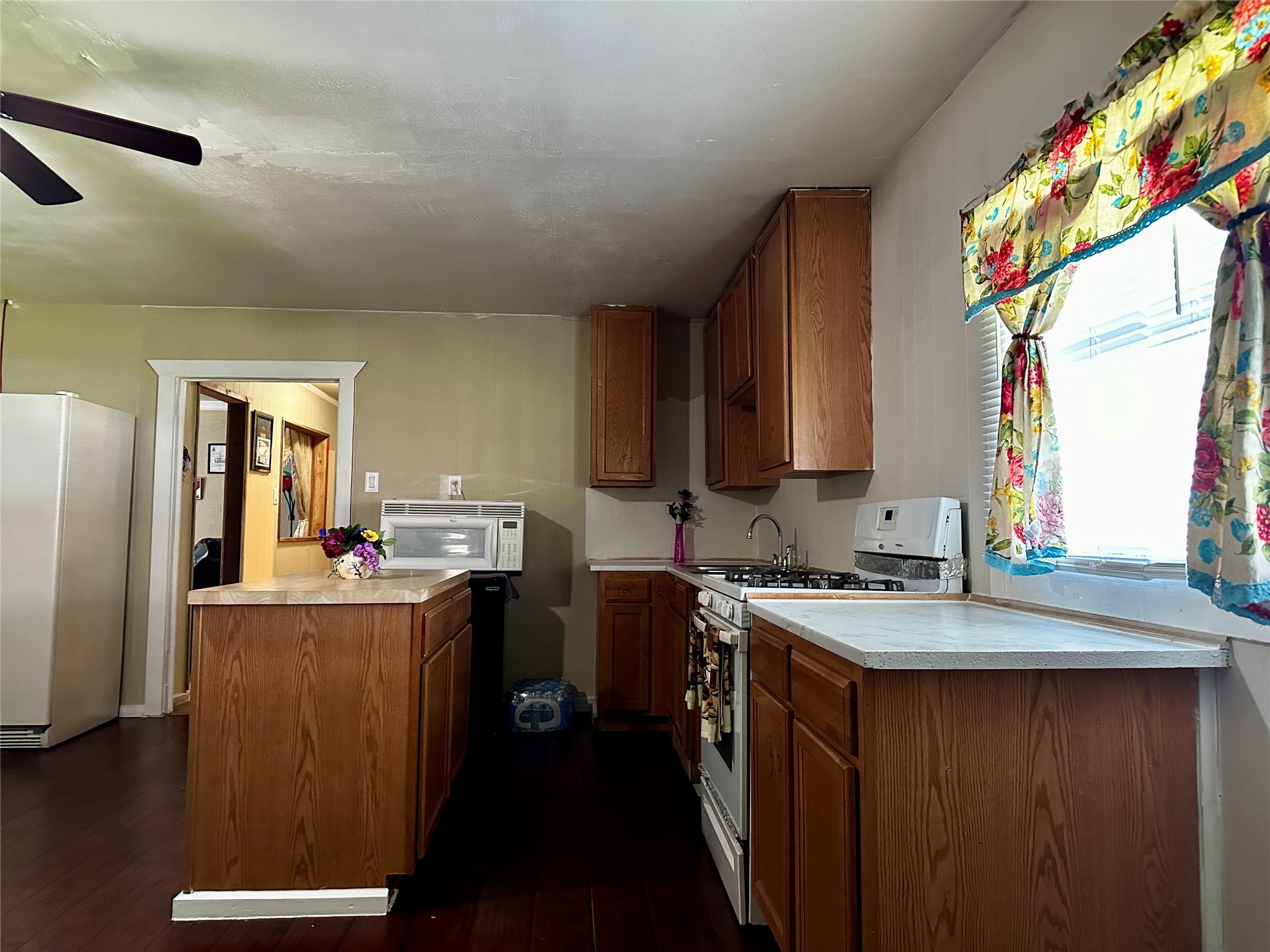 705 W Cedar Creek Parkway
