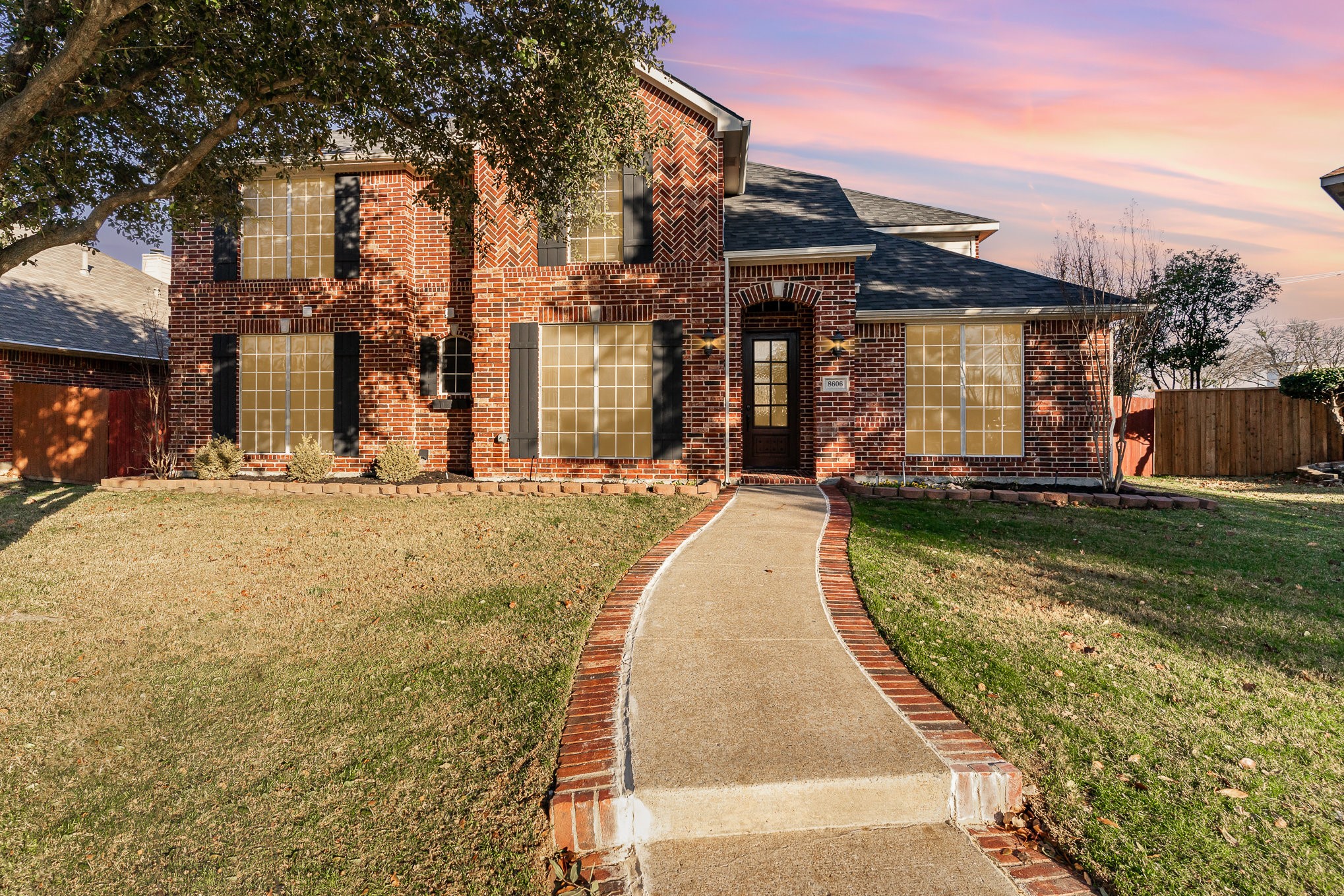 8606 Huntington Drive