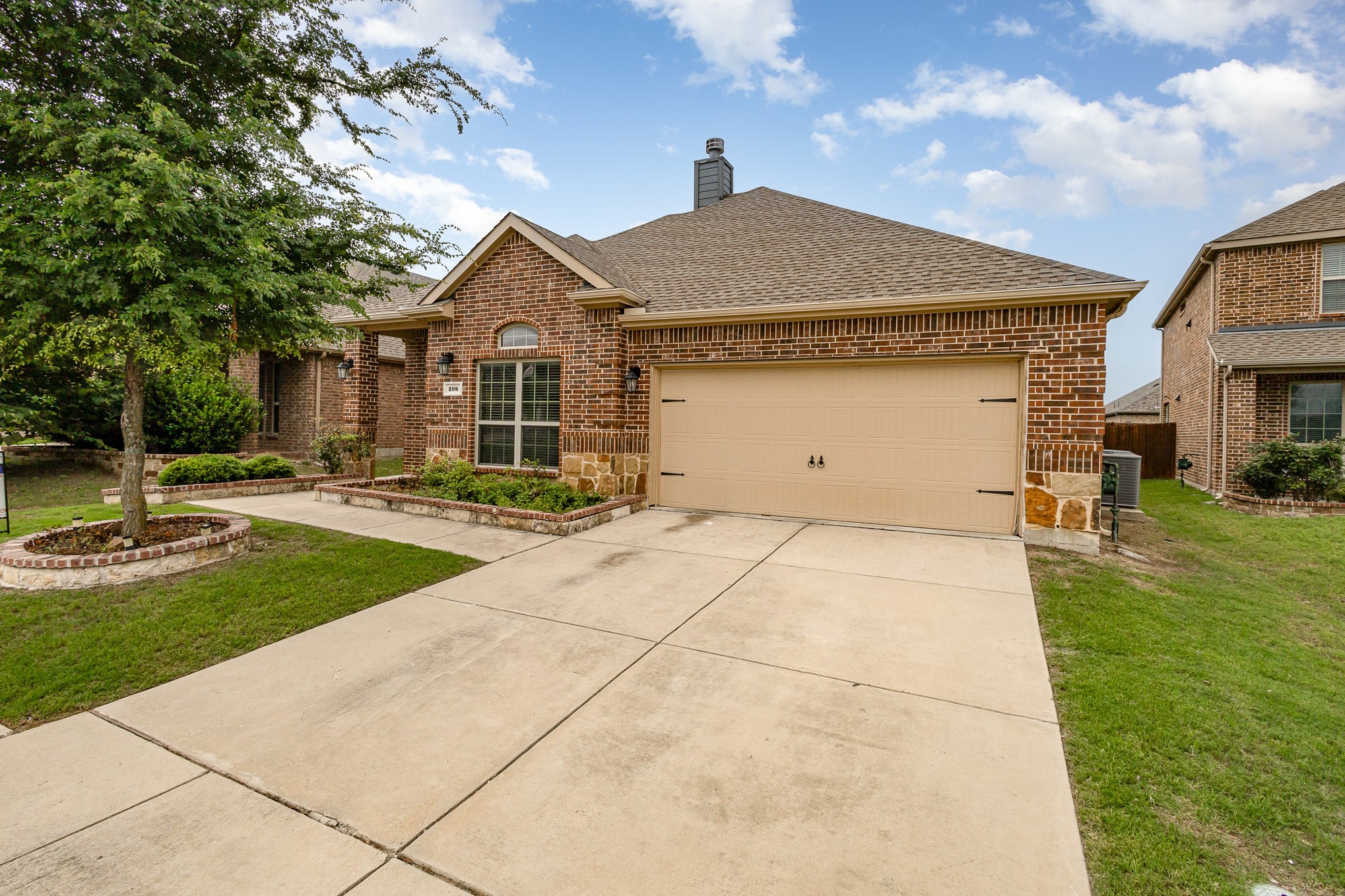 208 Whitman Drive