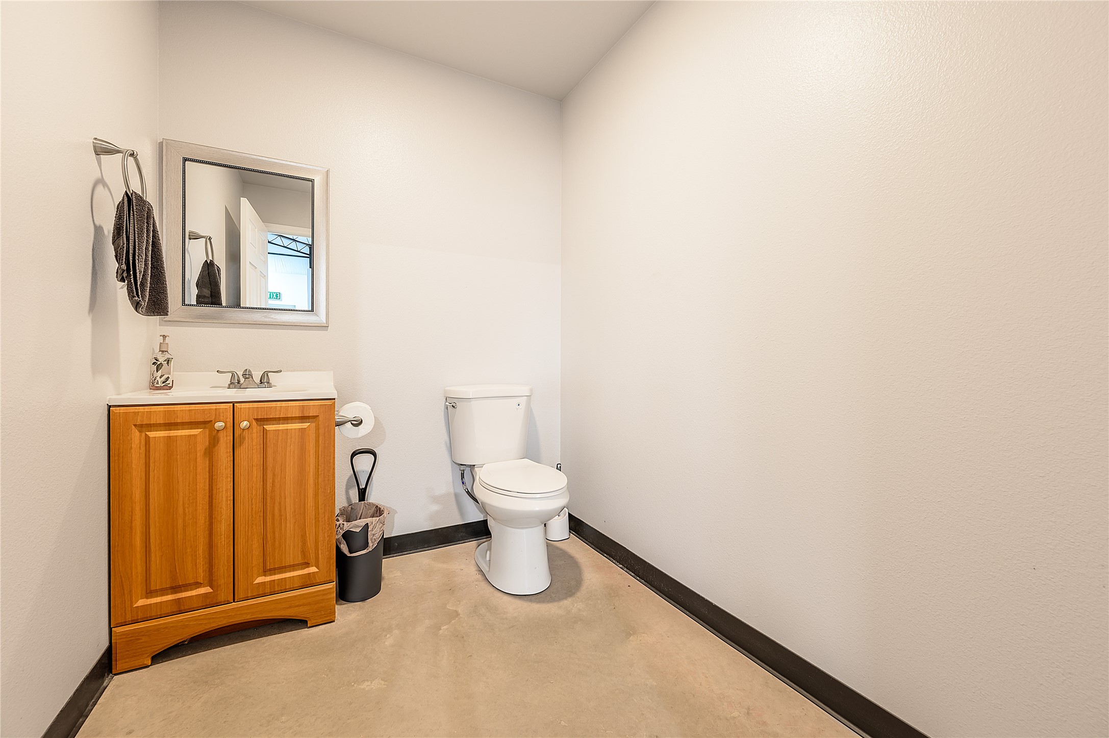 3911 Interstate 30 W