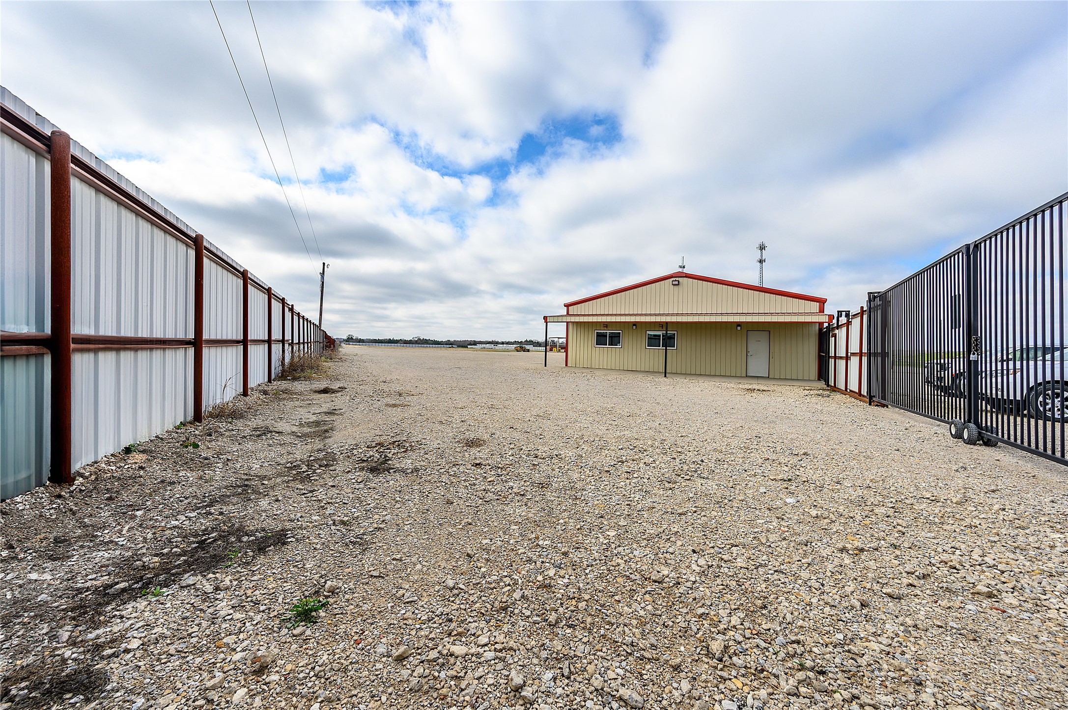 3911 Interstate 30 W