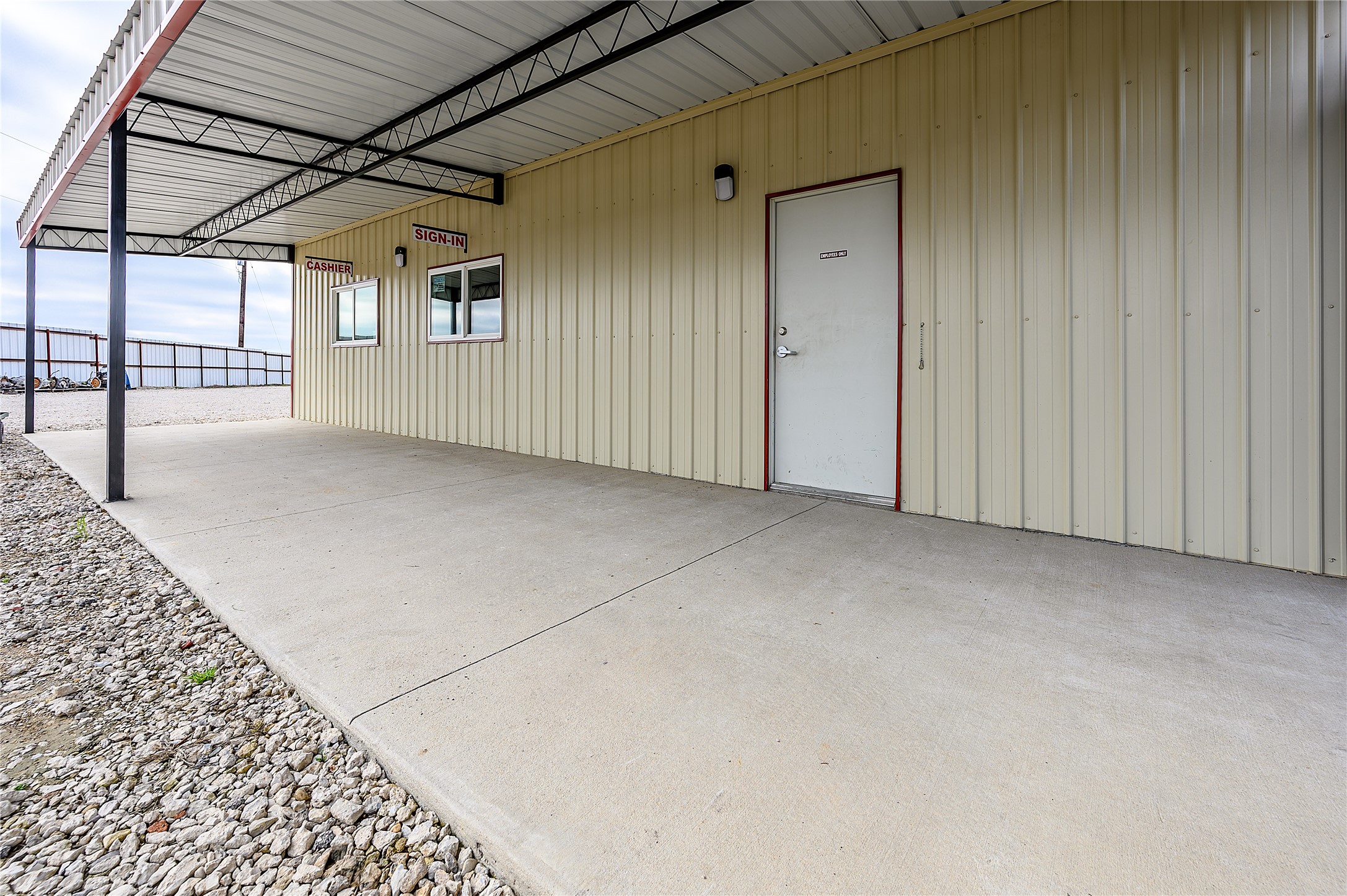 3911 Interstate 30 W