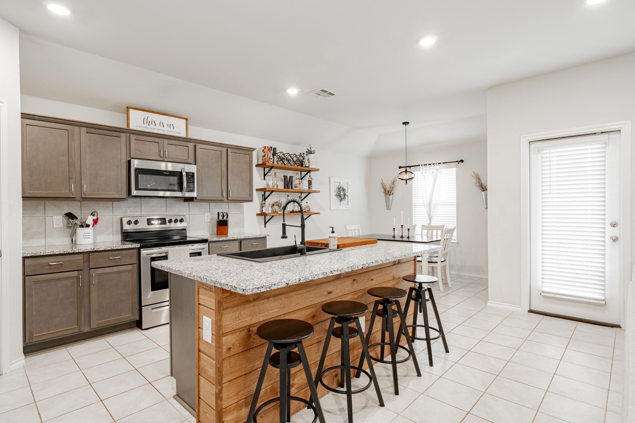 816 Turnbuckle Court