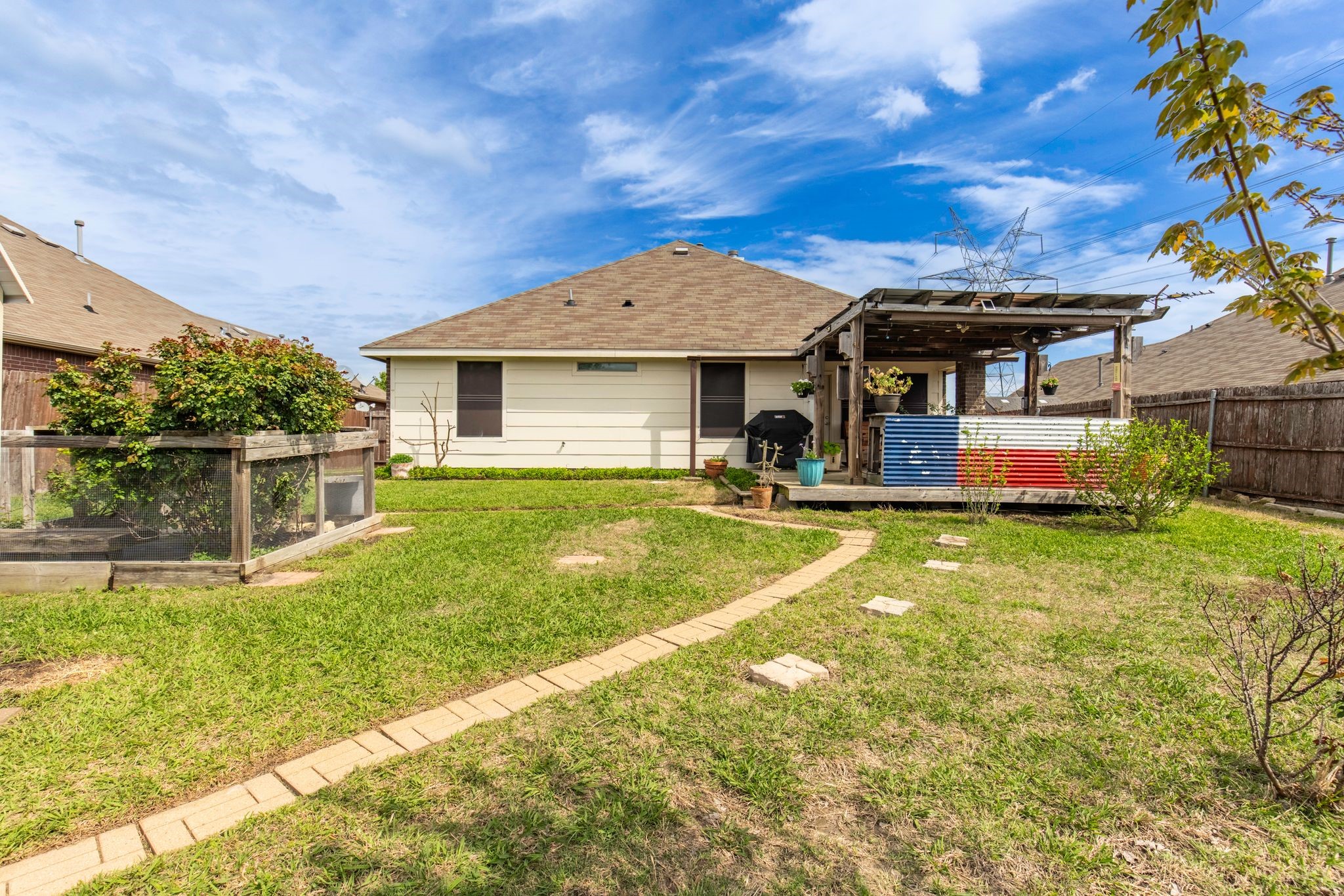 1905 Meadowlark Lane