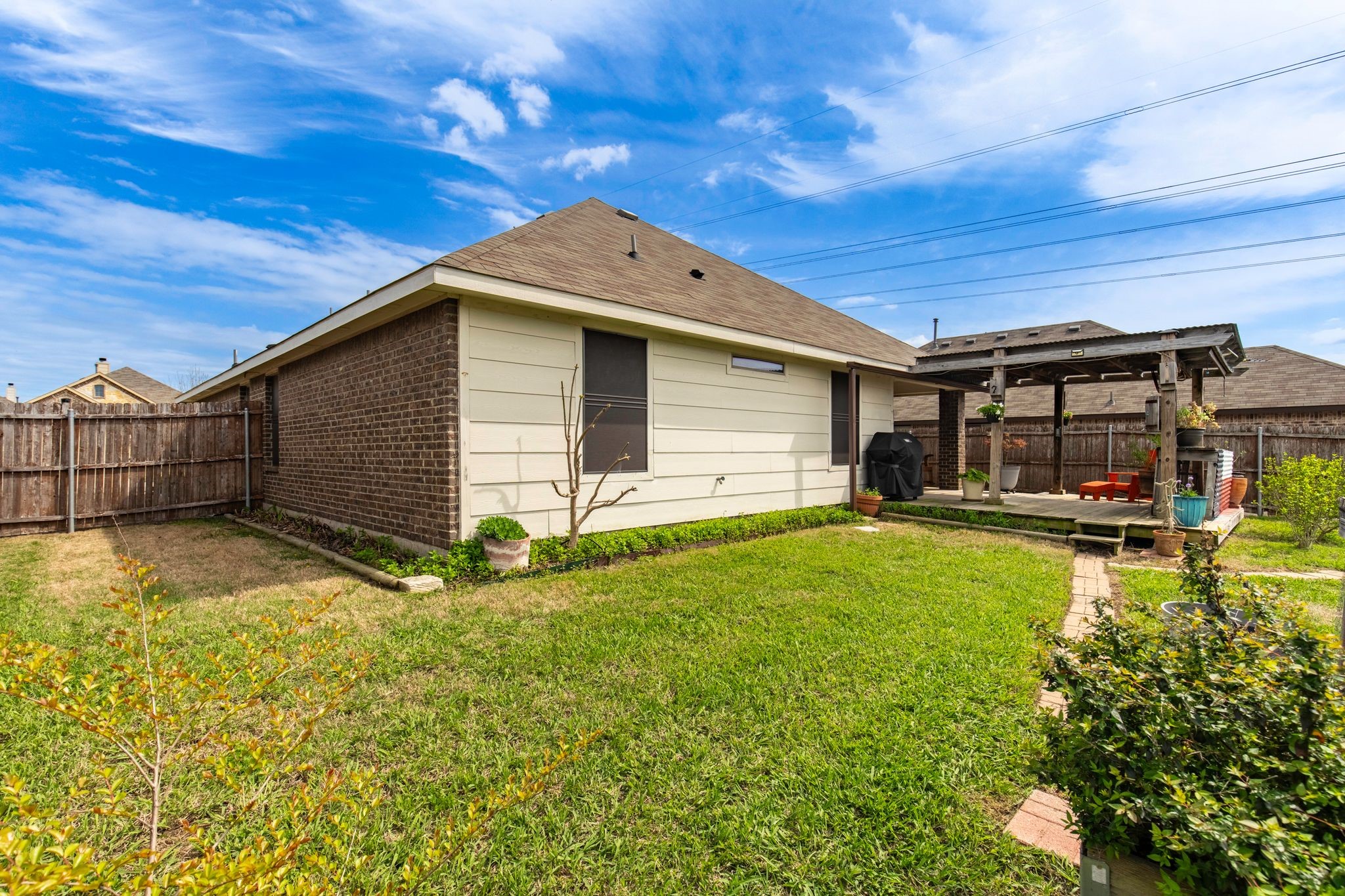 1905 Meadowlark Lane