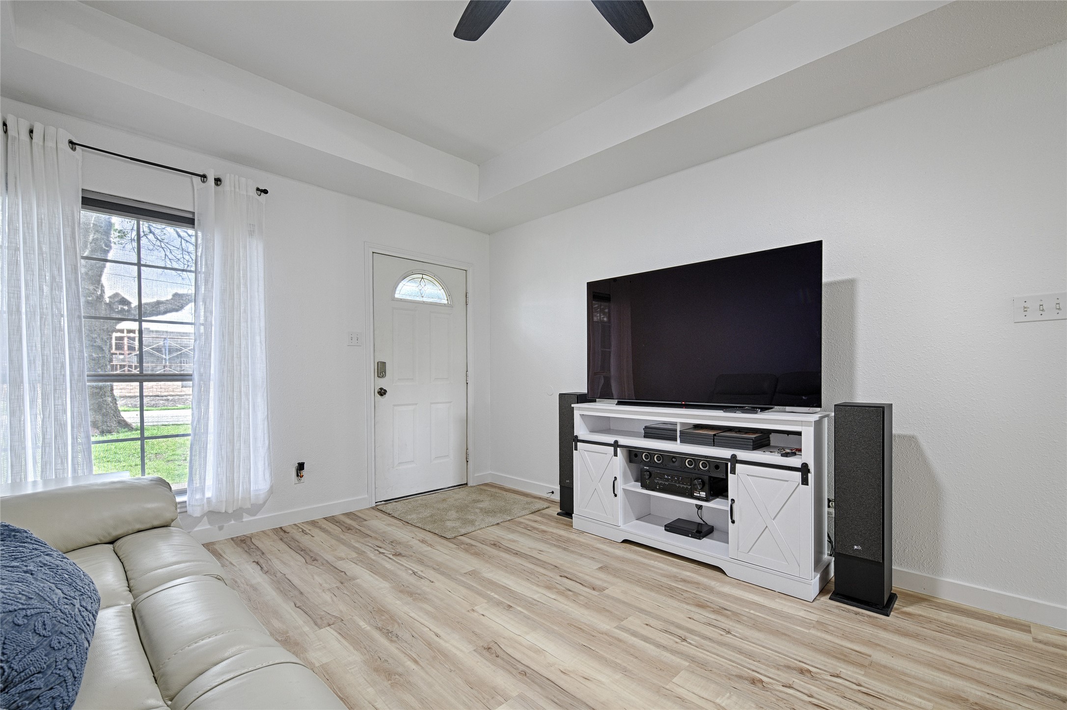 208 S 6th Street
