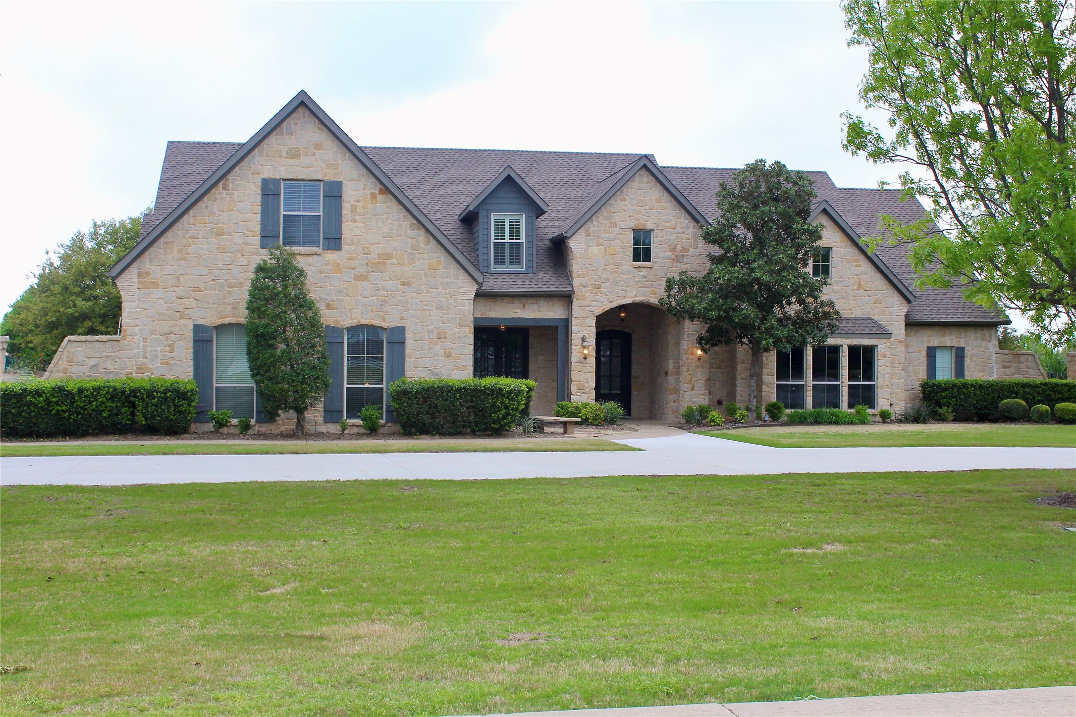 4960 Bear Claw Lane