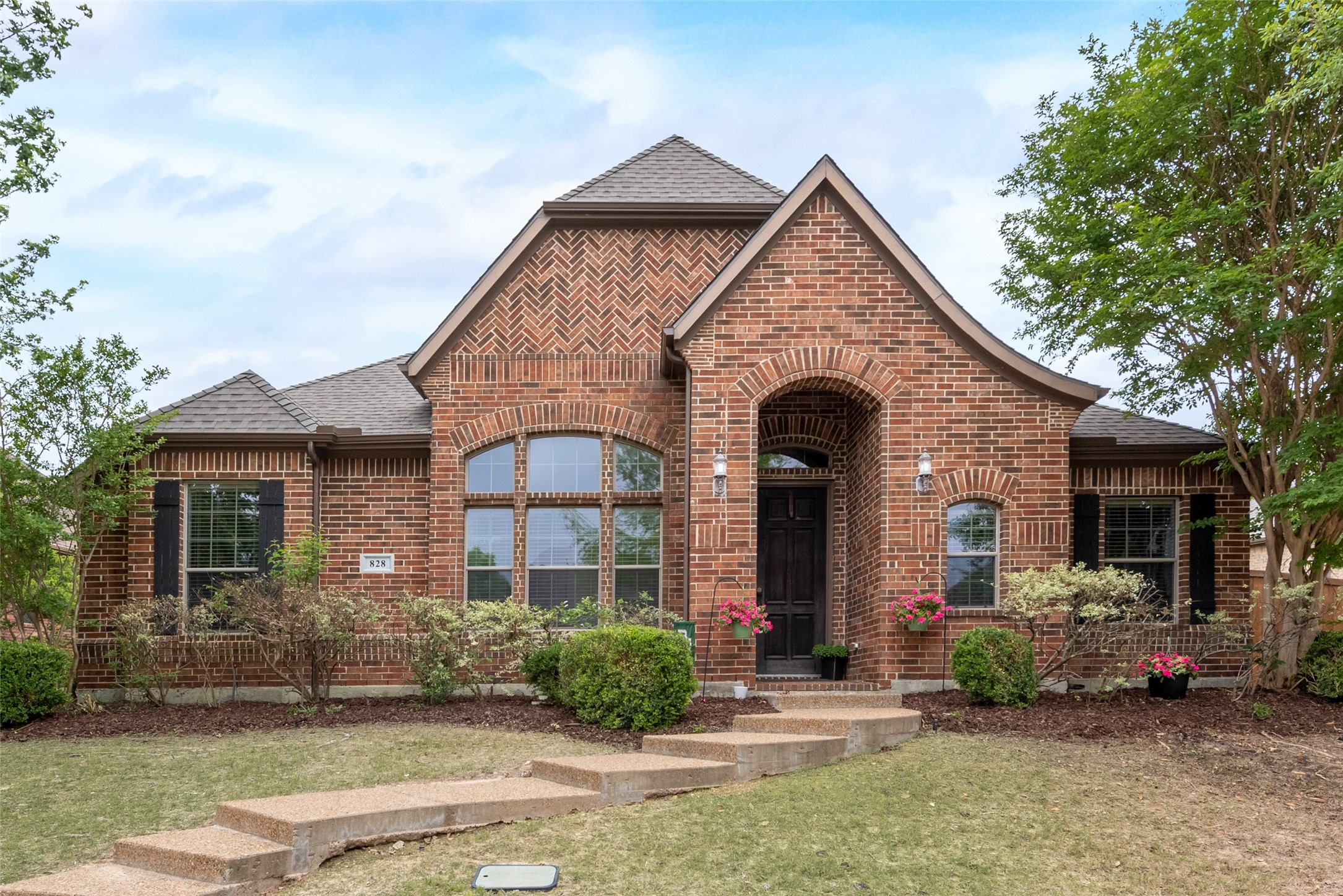 828 Glenmere Court