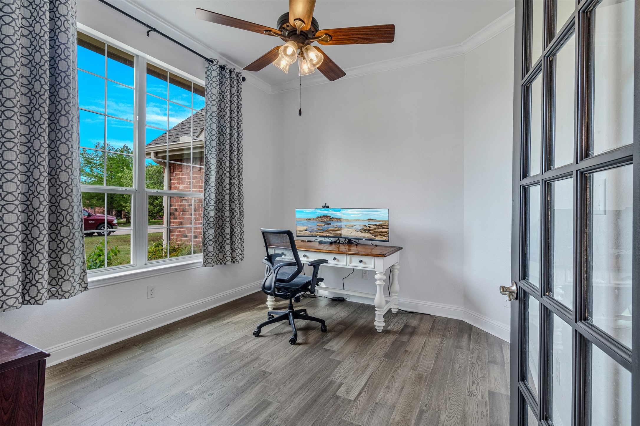 1042 Oak Creek Circle