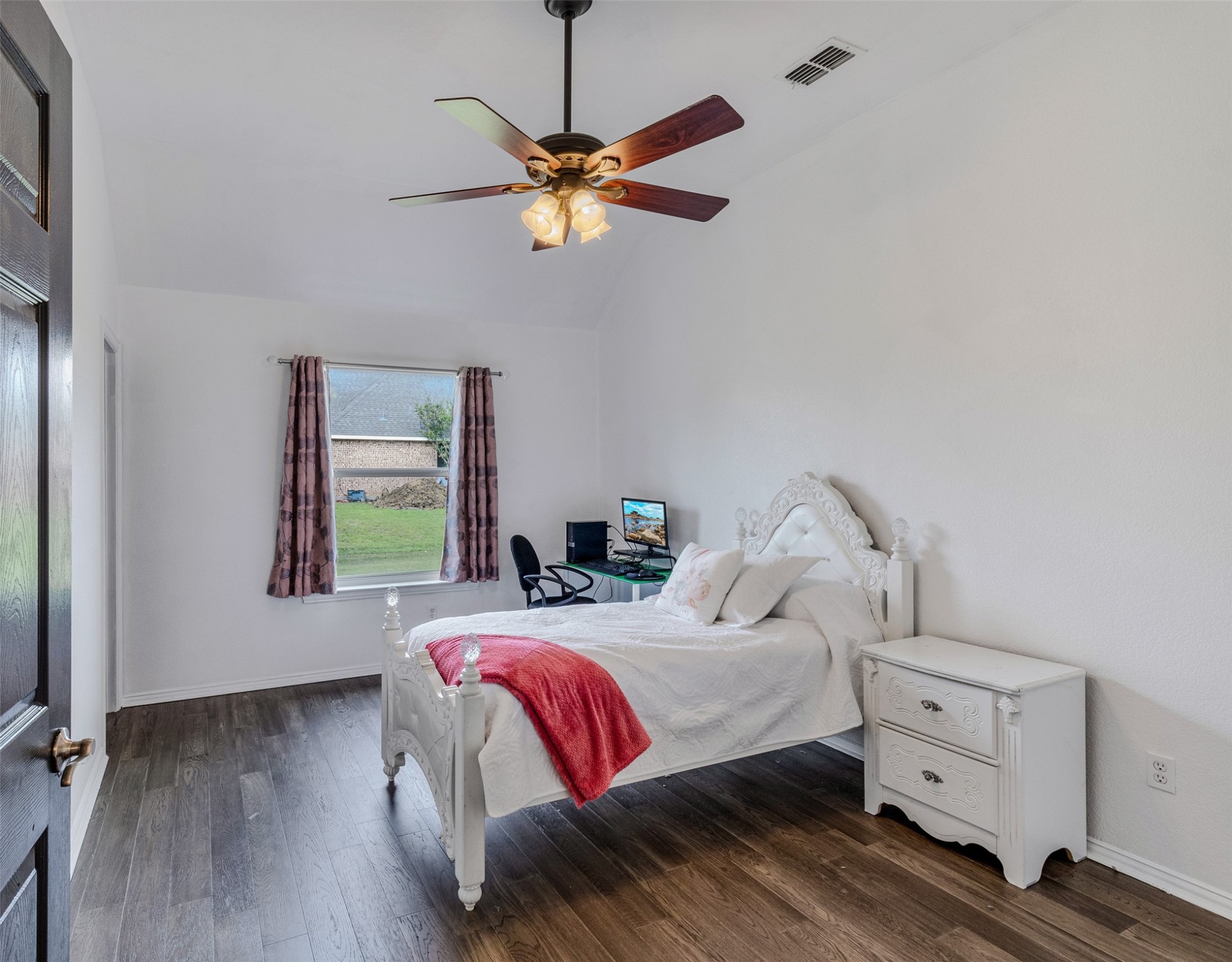 1042 Oak Creek Circle
