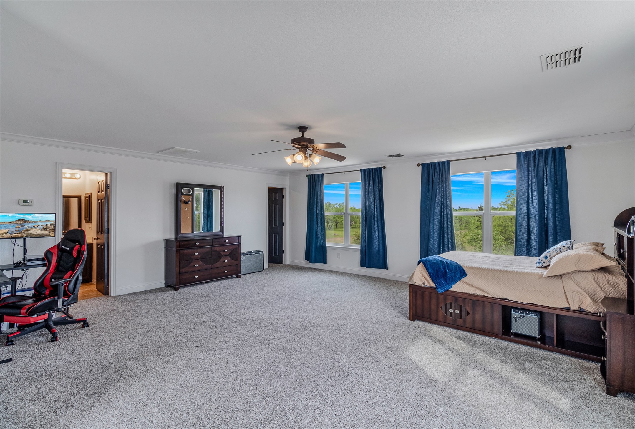 1042 Oak Creek Circle