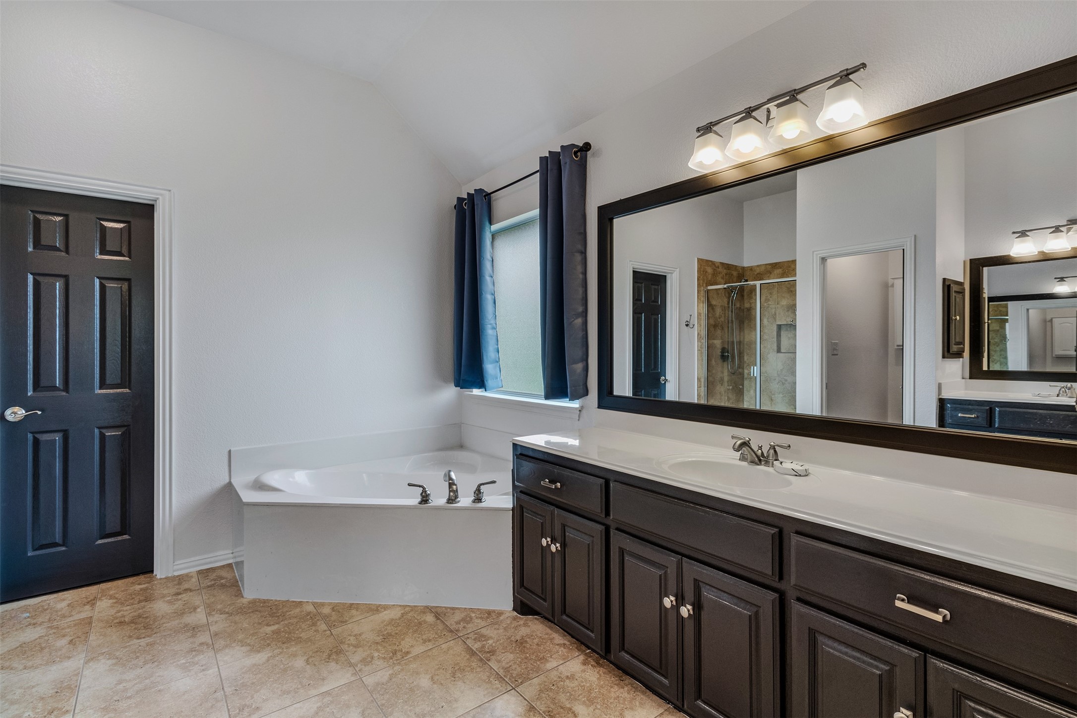 1042 Oak Creek Circle