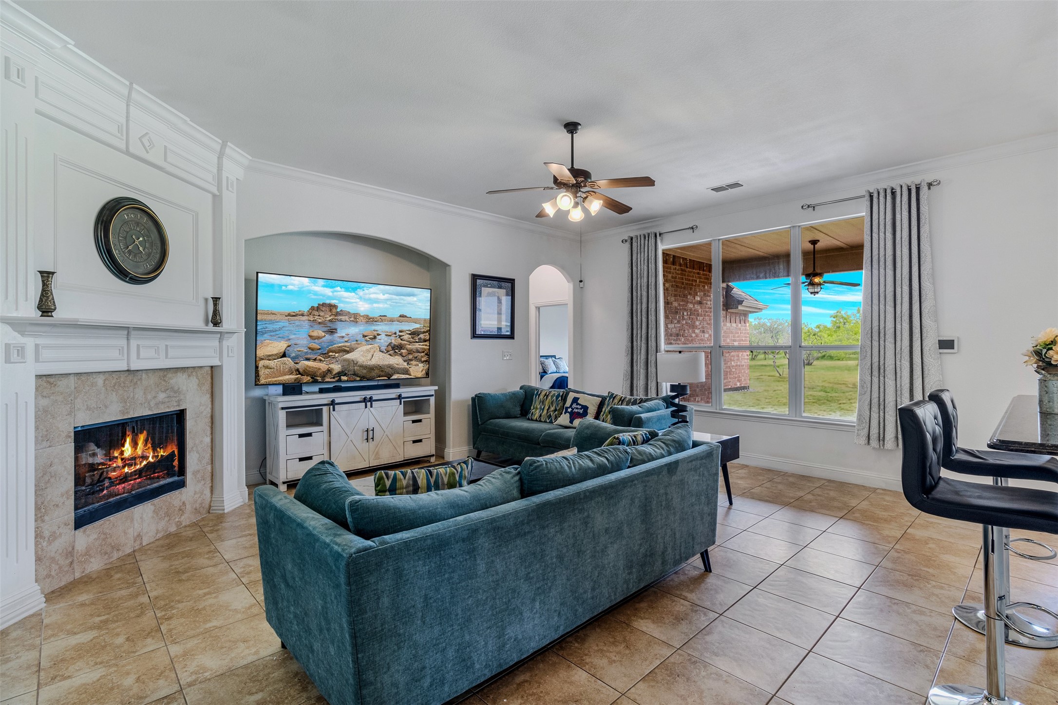 1042 Oak Creek Circle