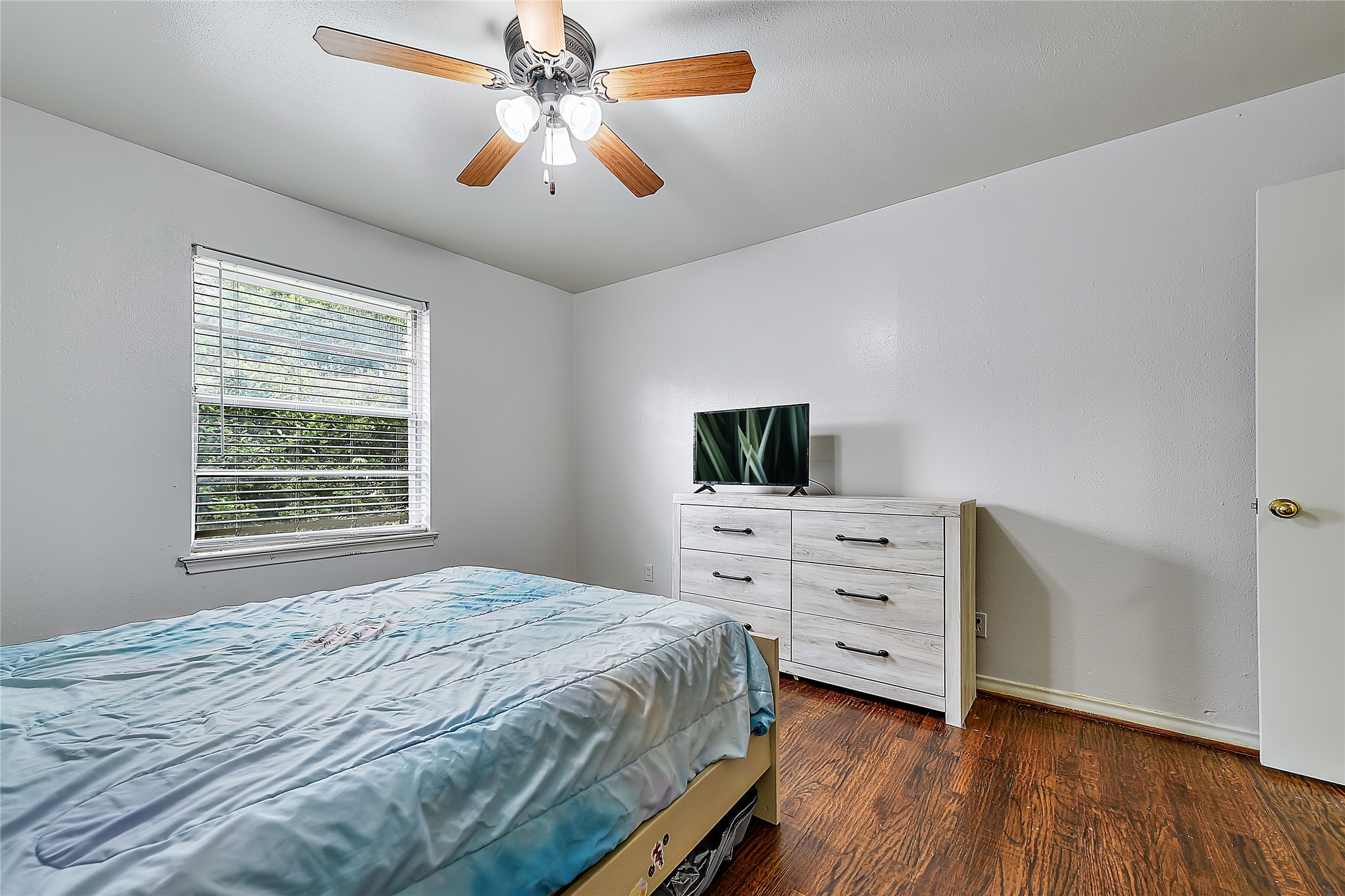 9242 Seaway Drive