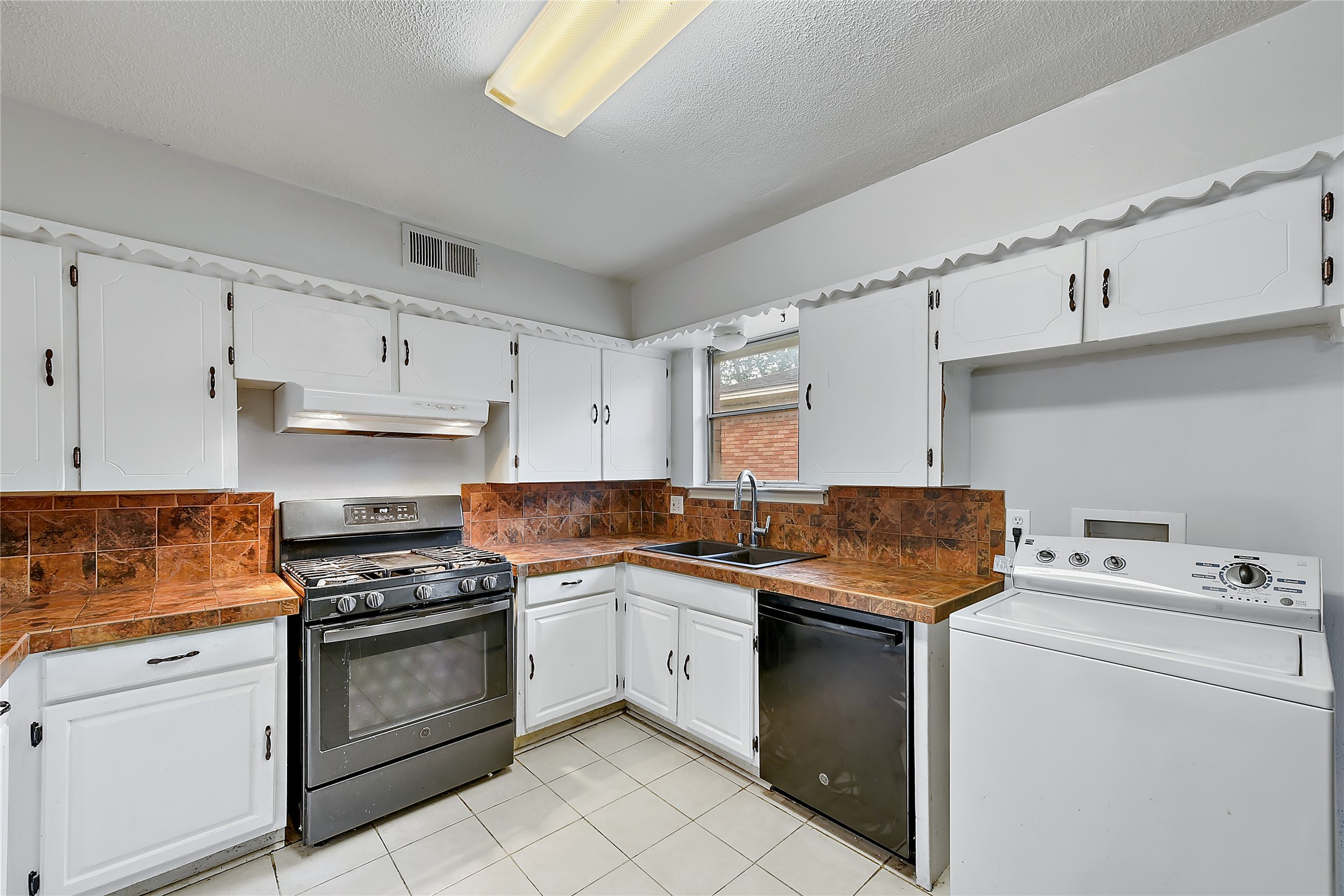 9242 Seaway Drive