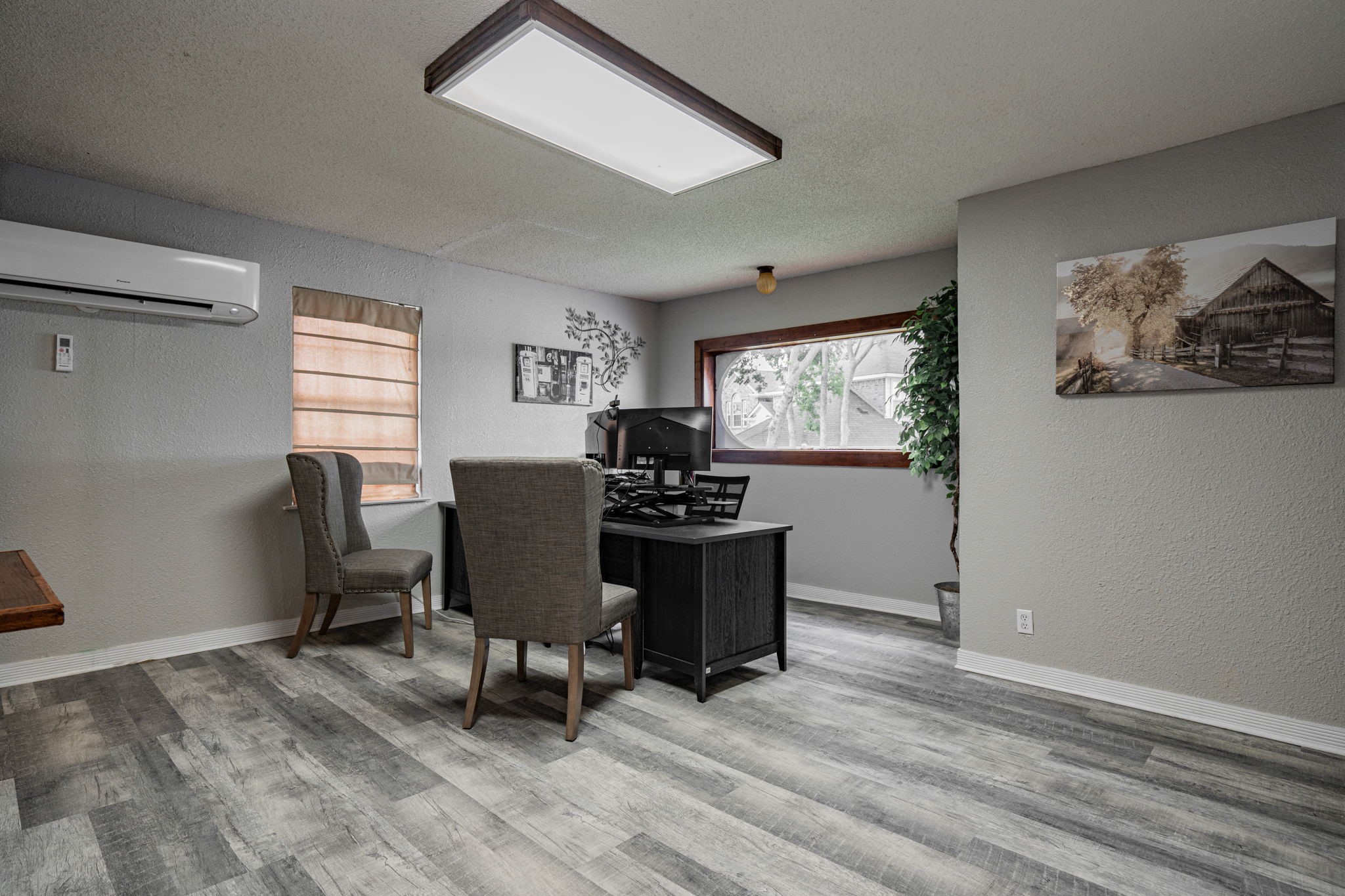 4037 N Goliad Street 101