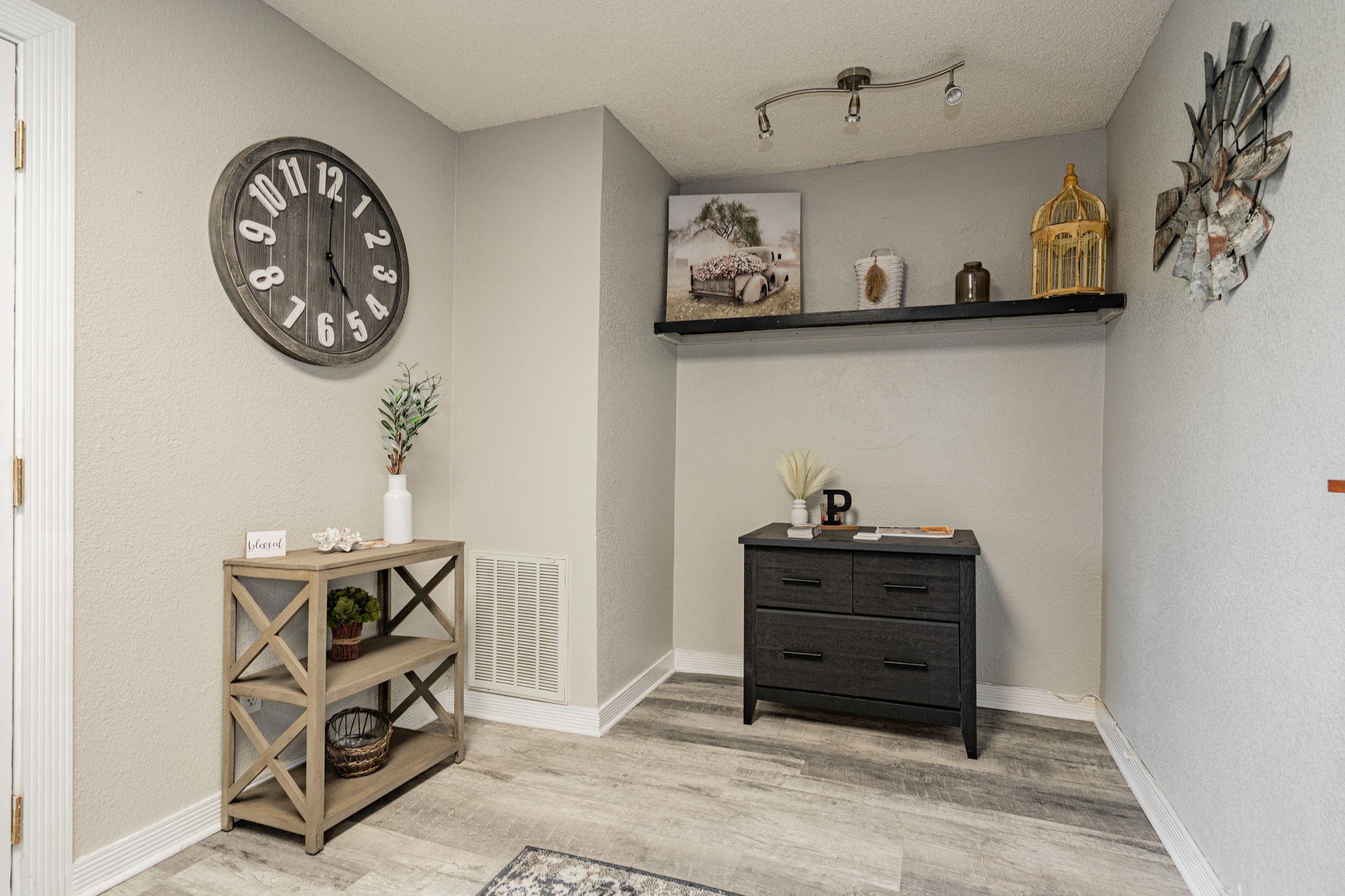 4037 N Goliad Street 101