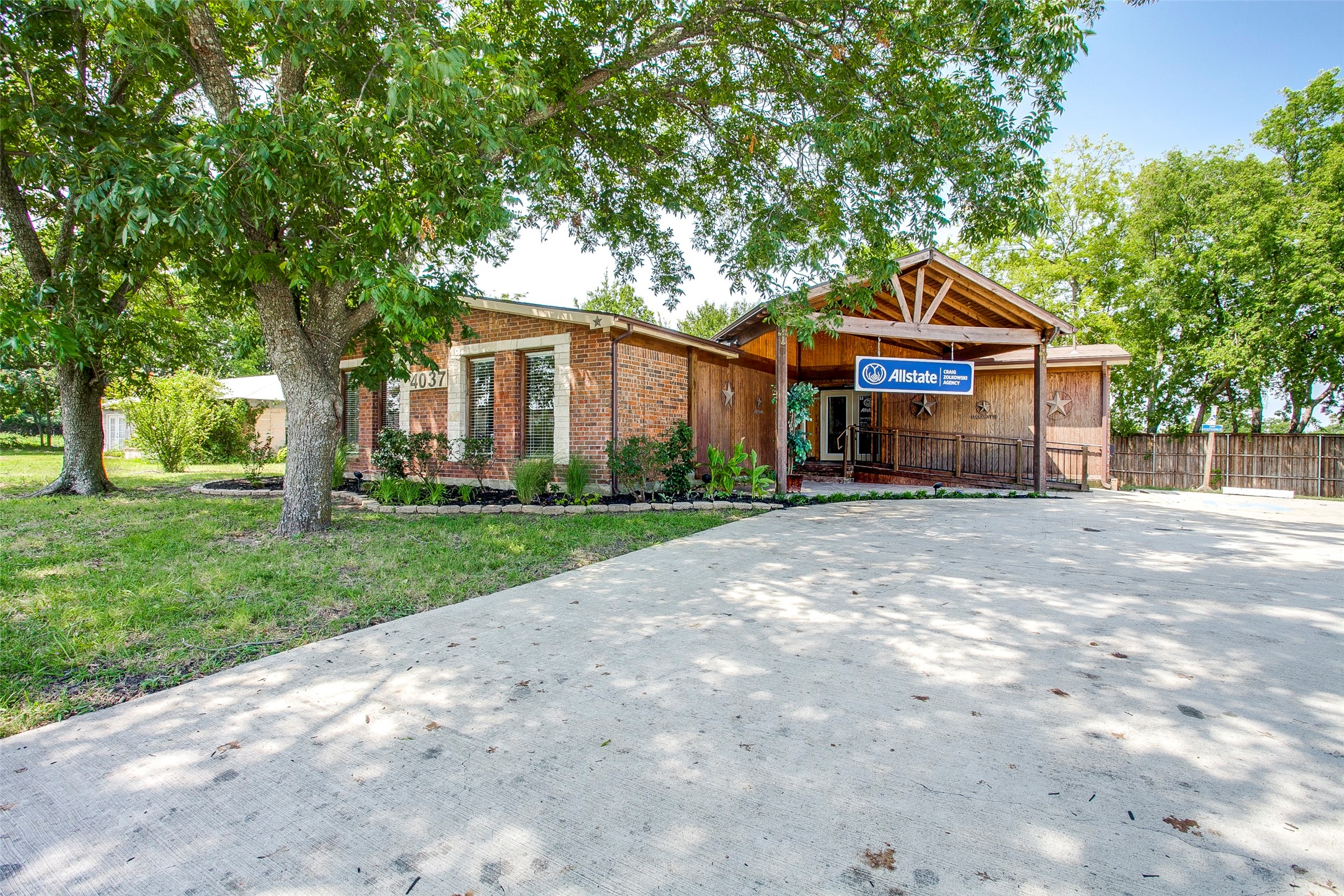 4037 N Goliad Street 101
