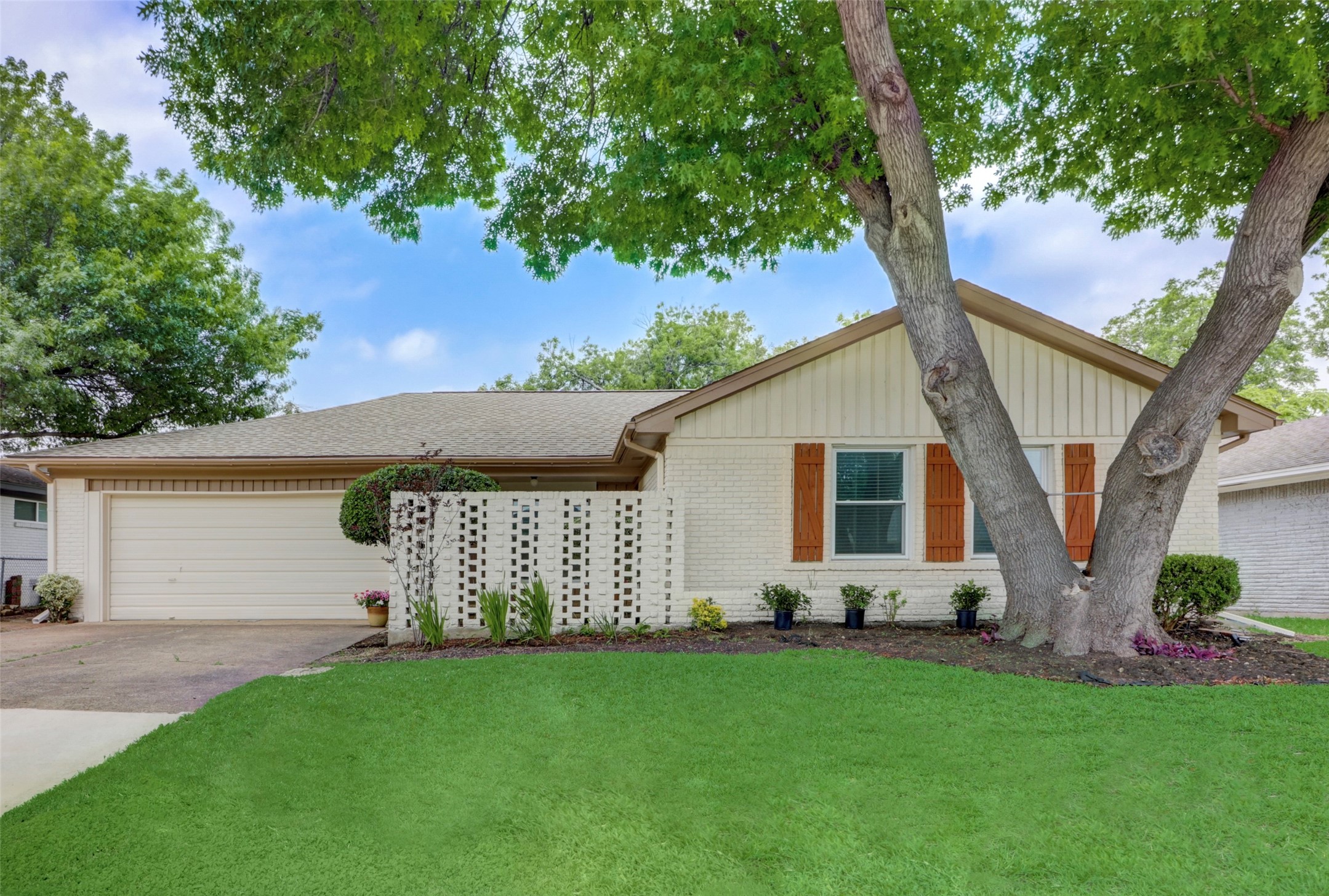 1313 Mayfield Avenue