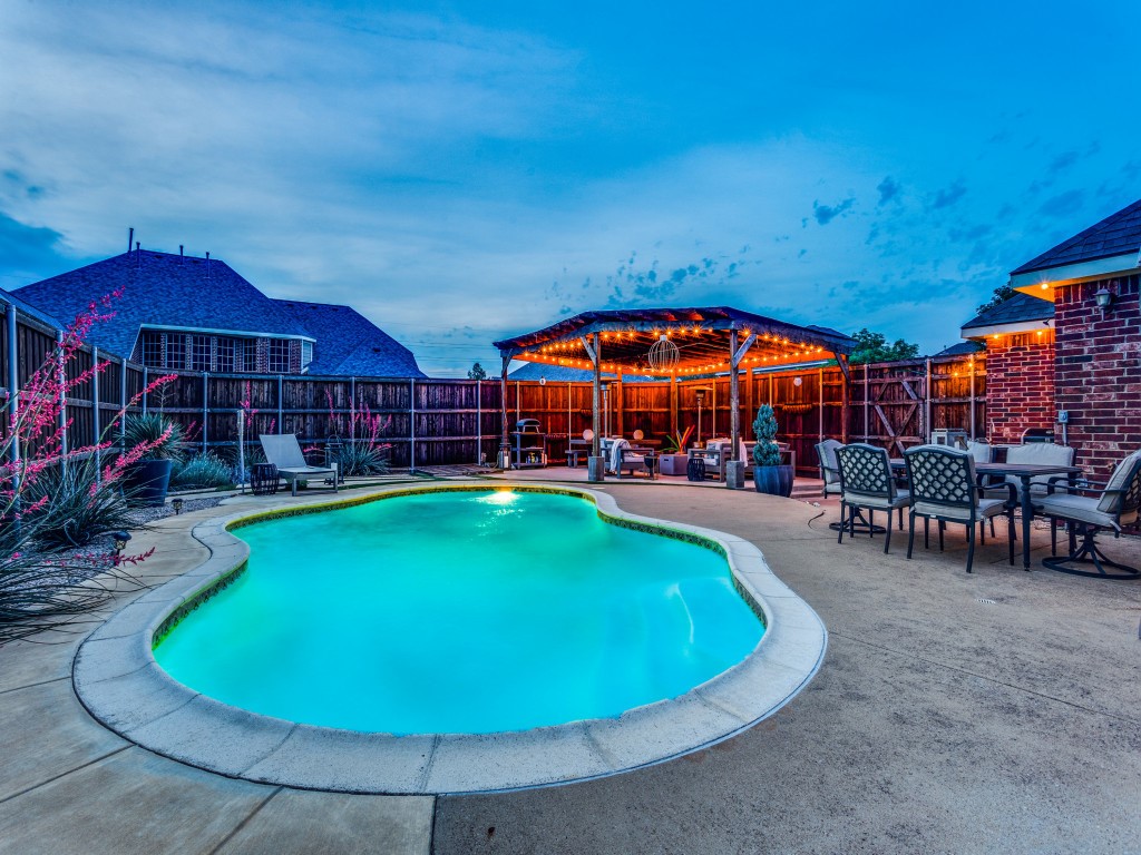 1613 Skyline Drive